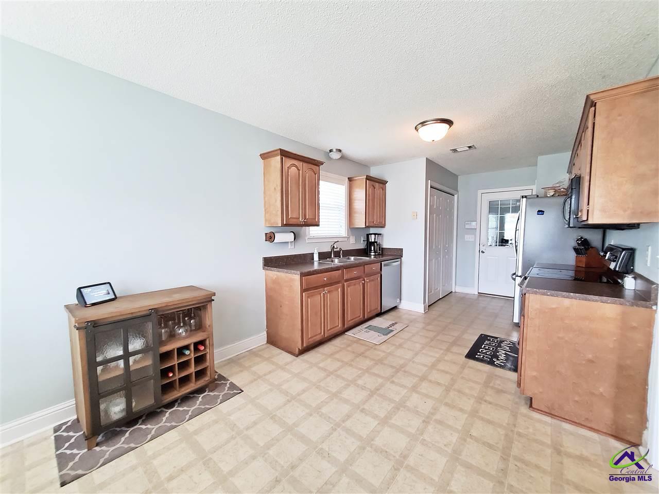 207 Sugarloaf Parkway