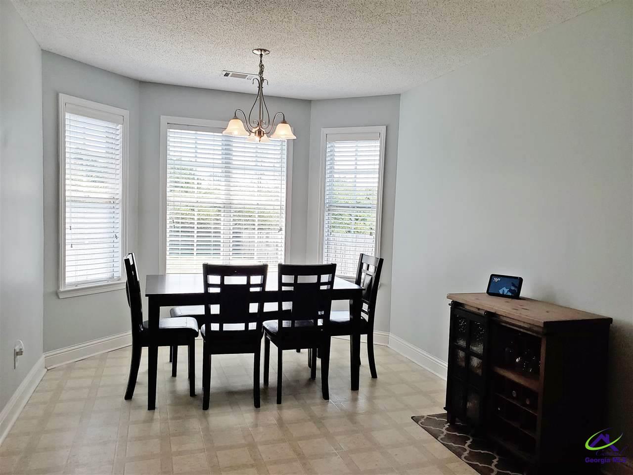 207 Sugarloaf Parkway