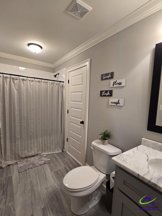 214 Landings Pointe Lane