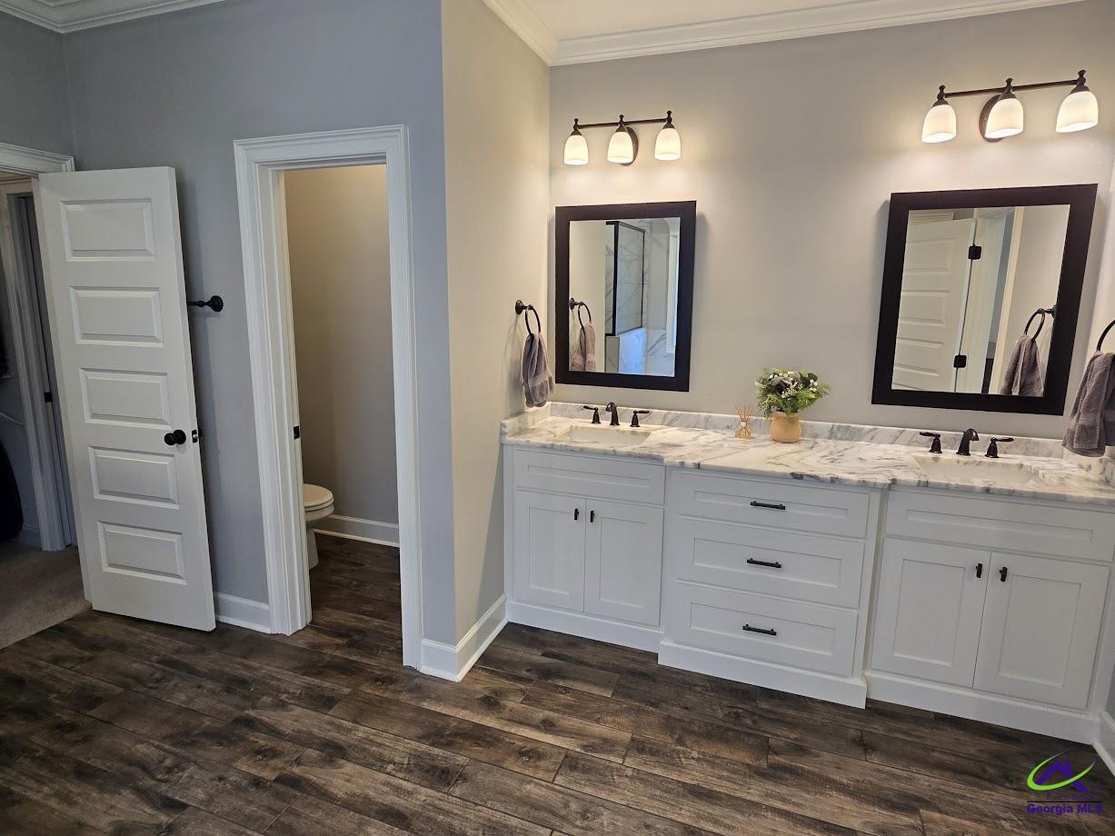 214 Landings Pointe Lane