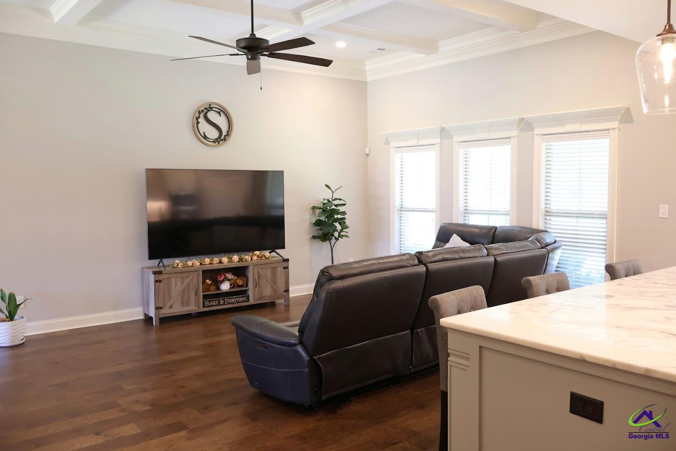 214 Landings Pointe Lane