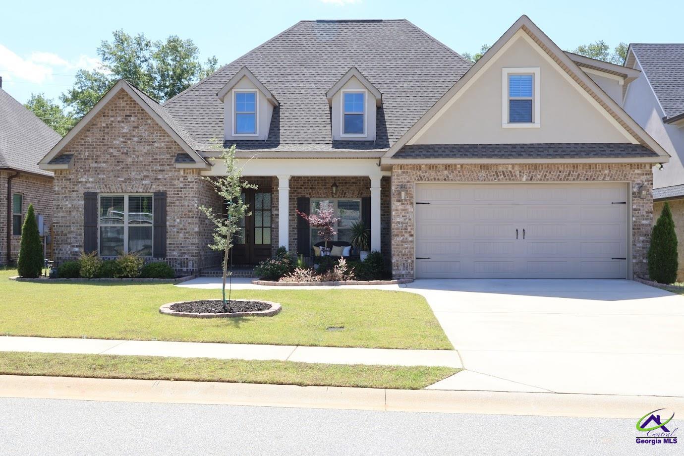 214 Landings Pointe Lane