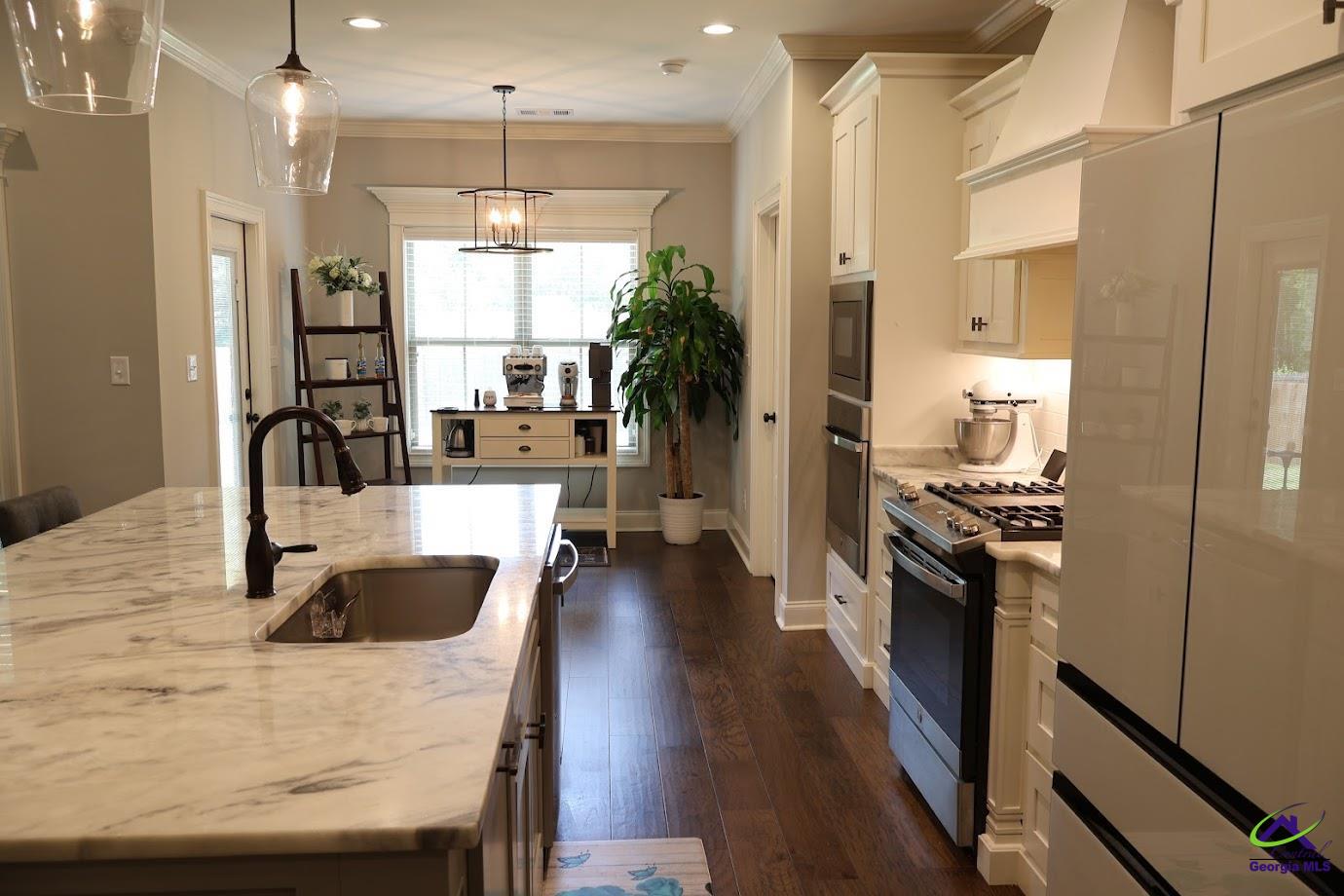 214 Landings Pointe Lane