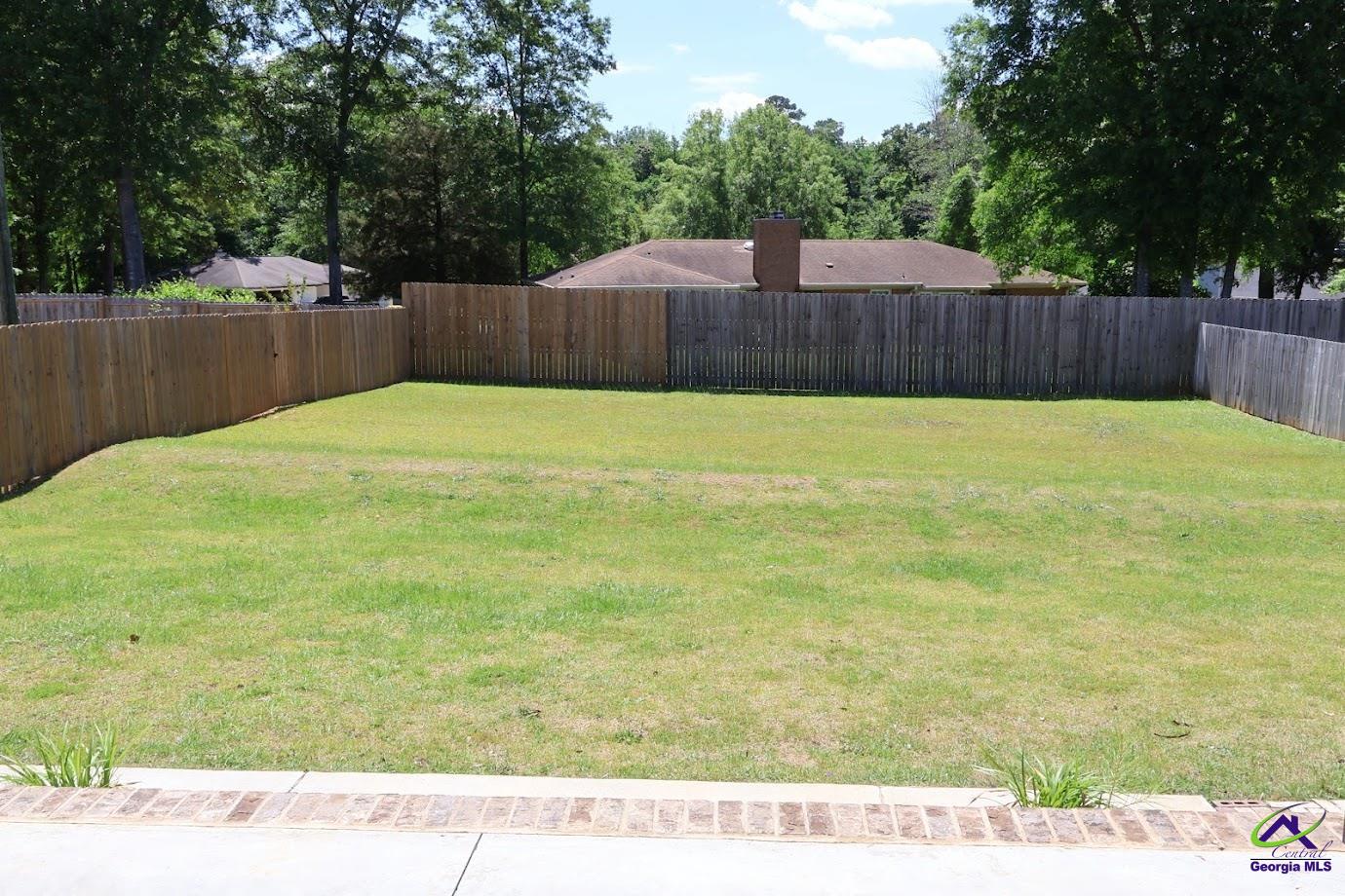 214 Landings Pointe Lane