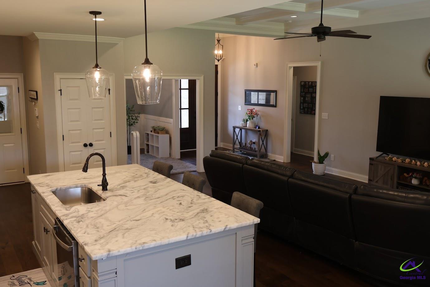 214 Landings Pointe Lane