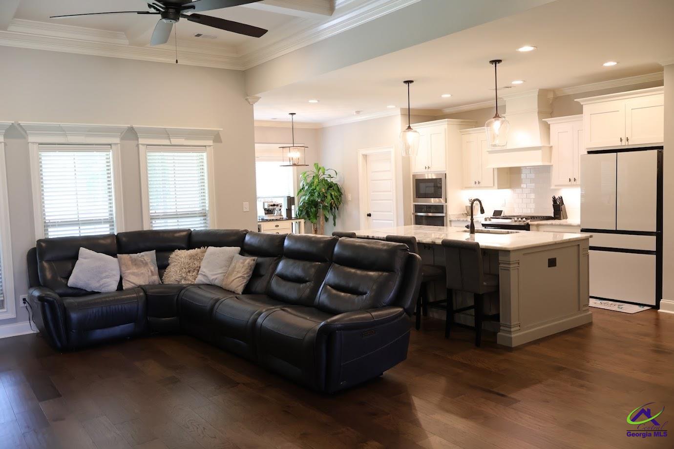 214 Landings Pointe Lane