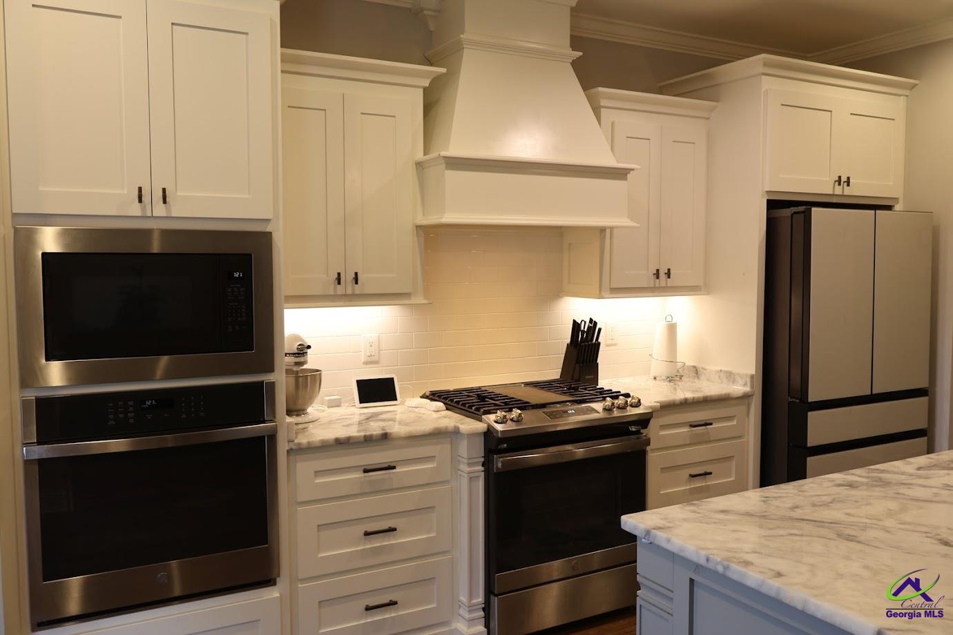 214 Landings Pointe Lane