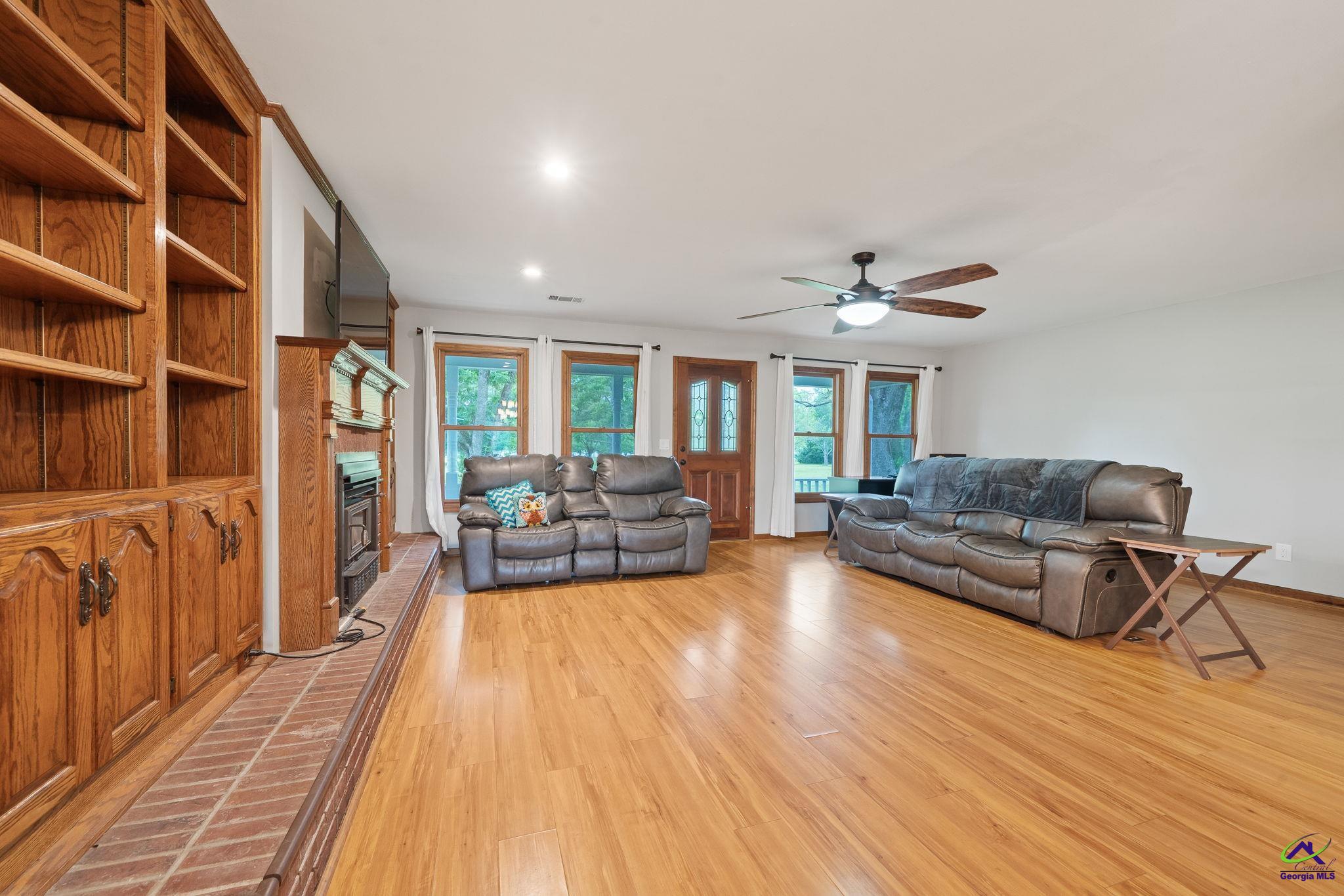196 Joe Barnes Road