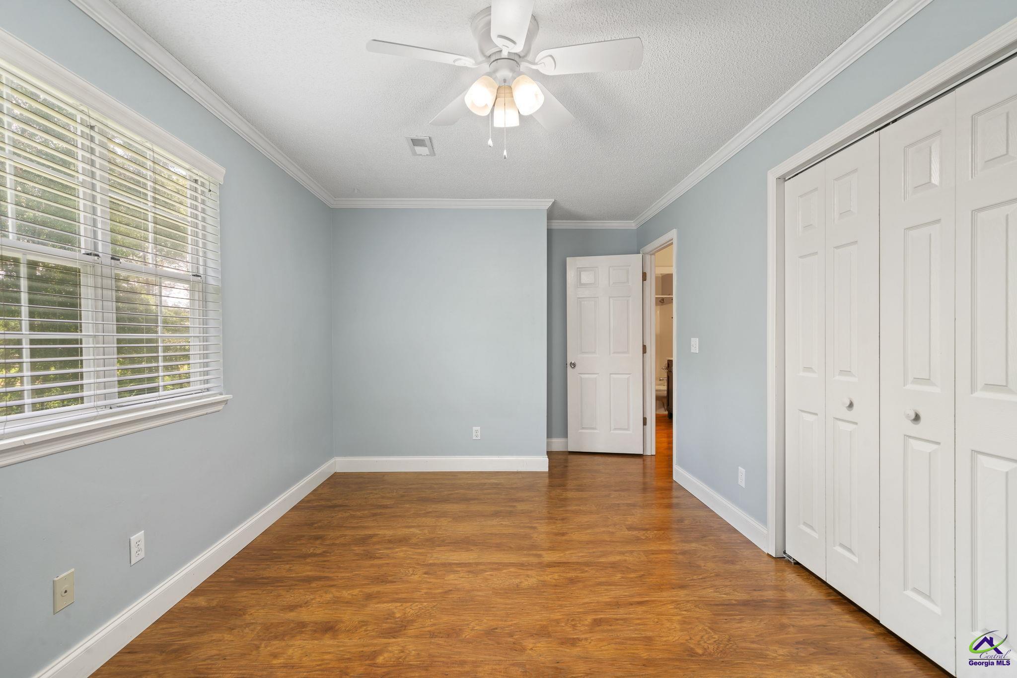 109 S Hiley Court