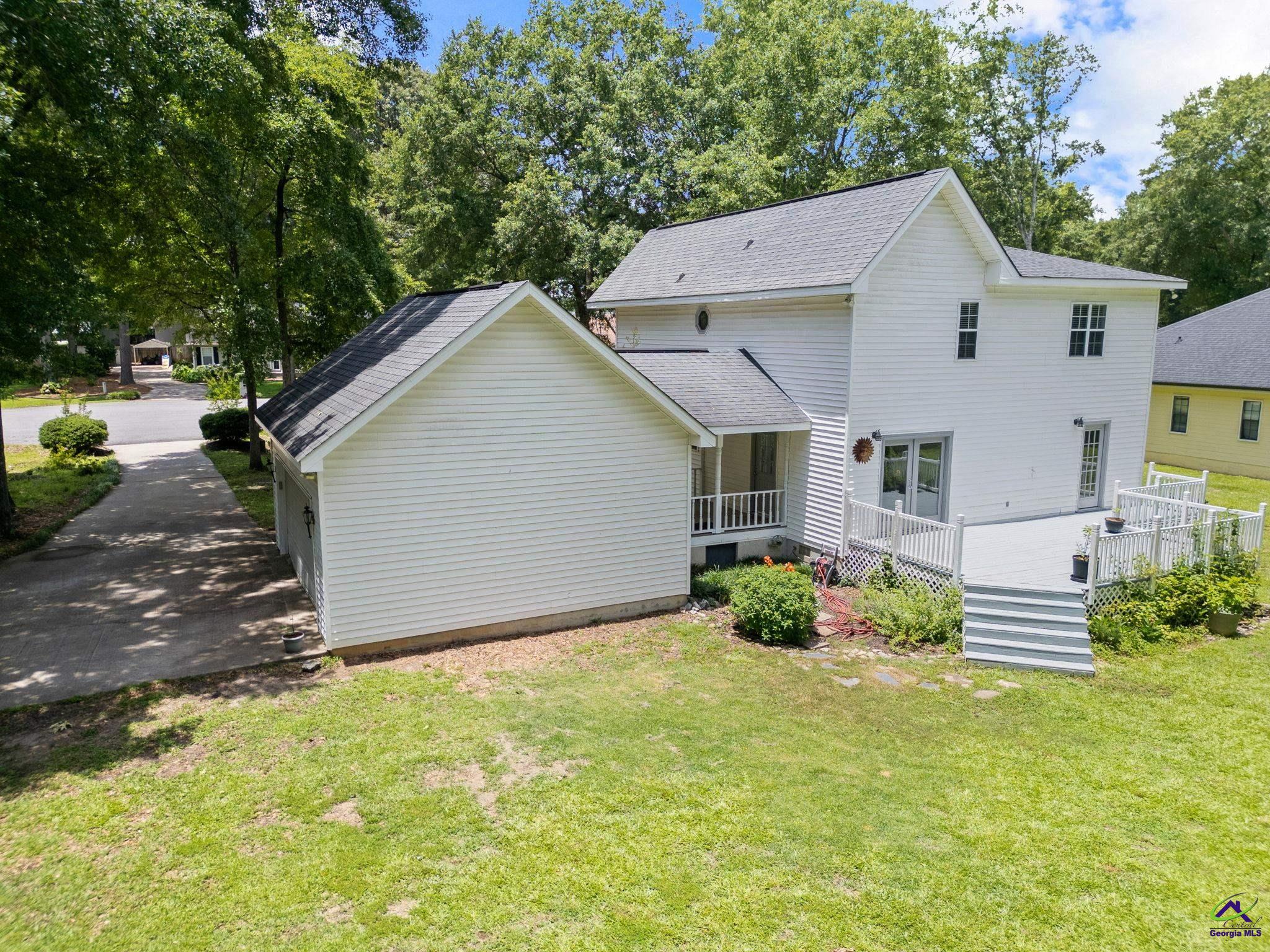 109 S Hiley Court