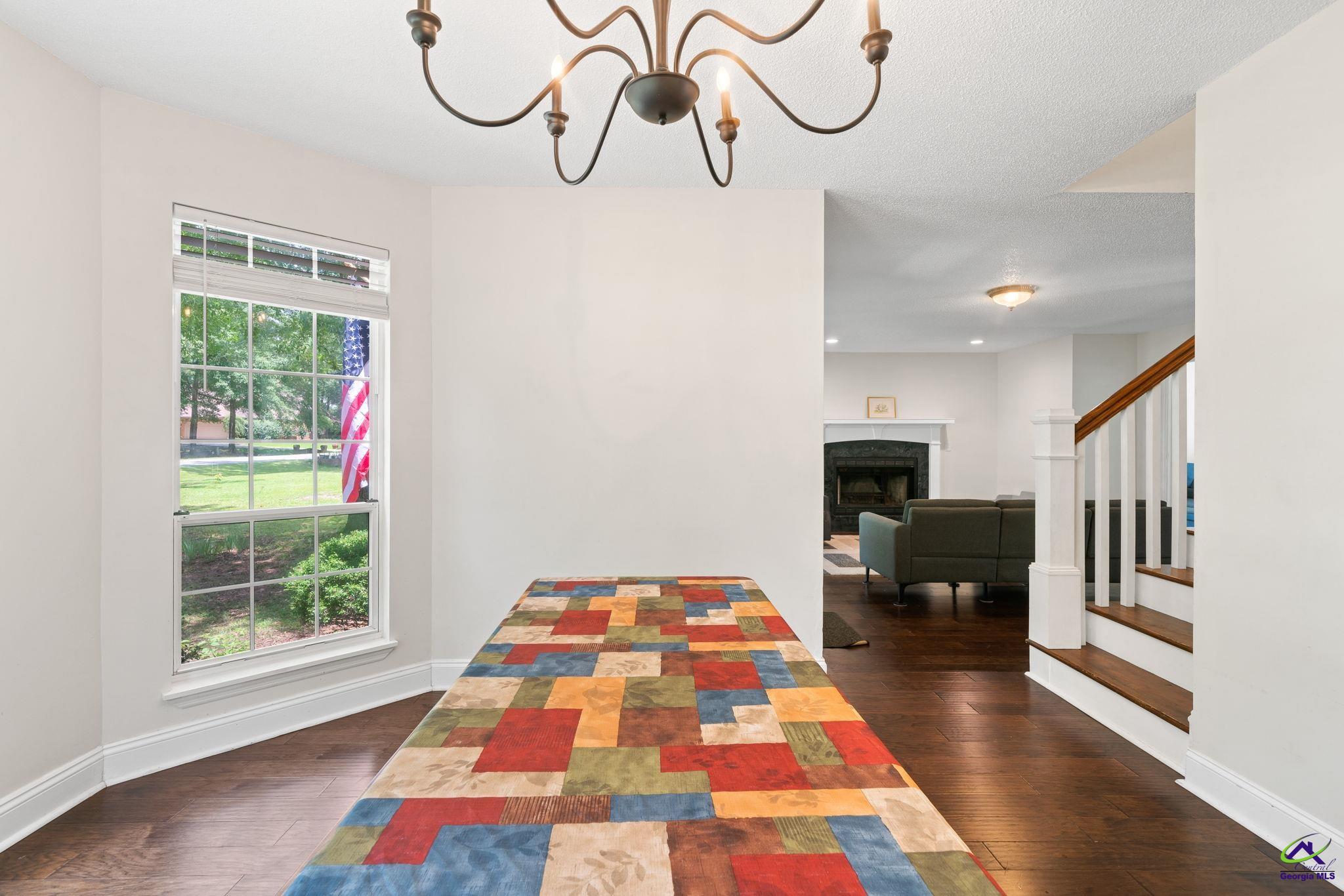 109 S Hiley Court