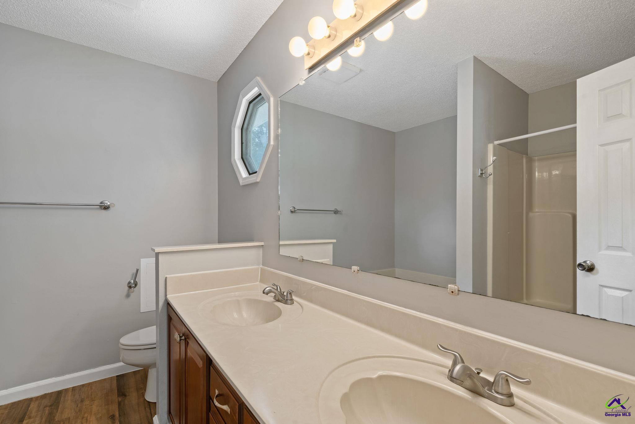 109 S Hiley Court