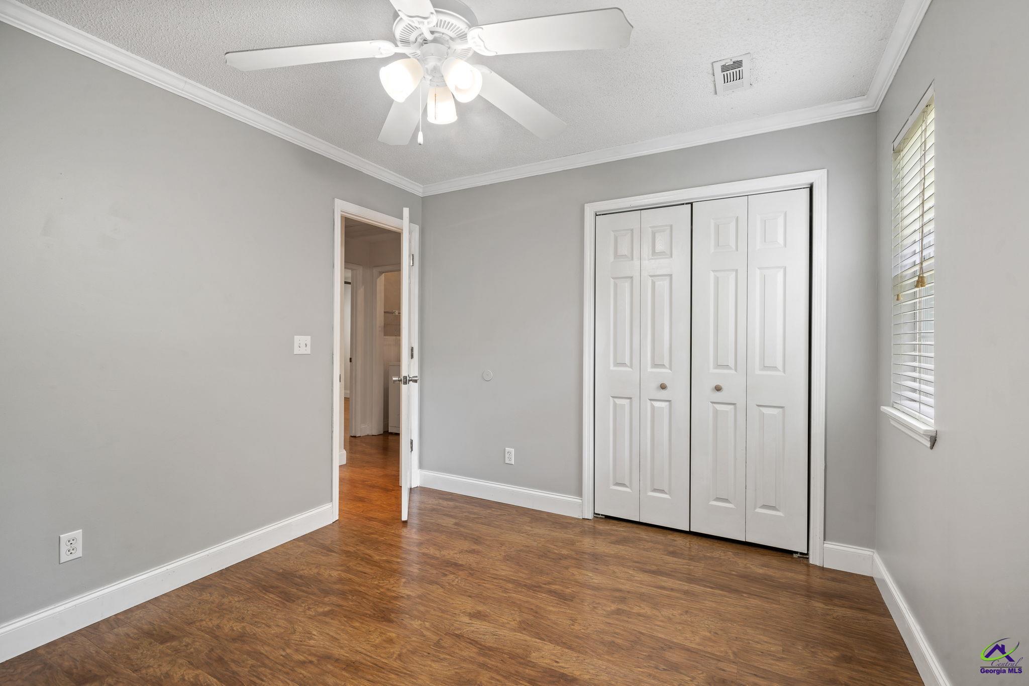 109 S Hiley Court