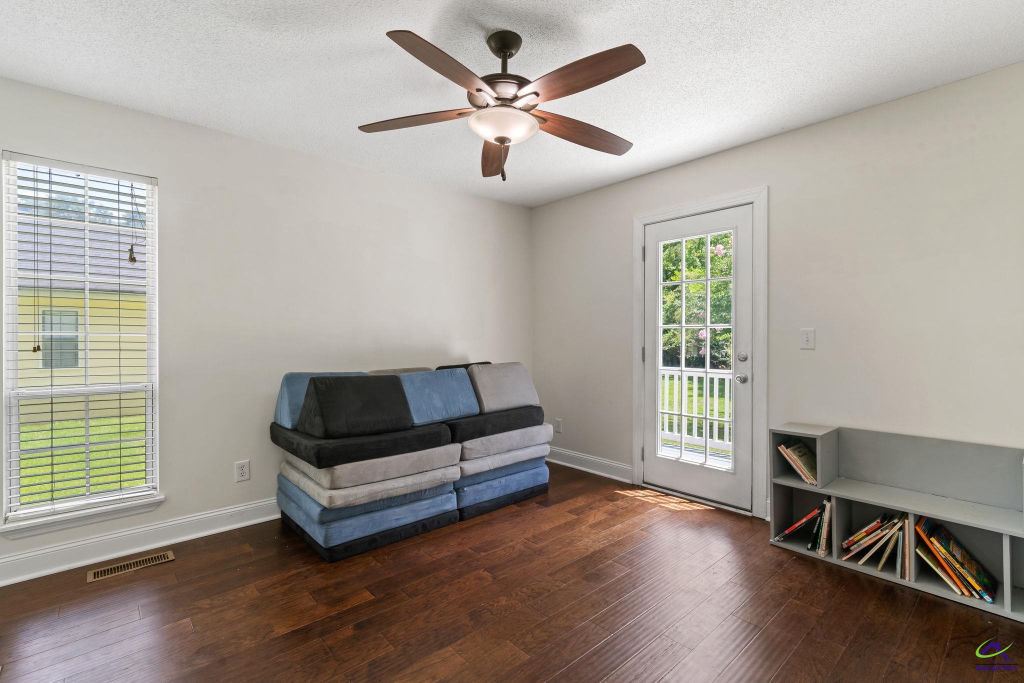 109 S Hiley Court