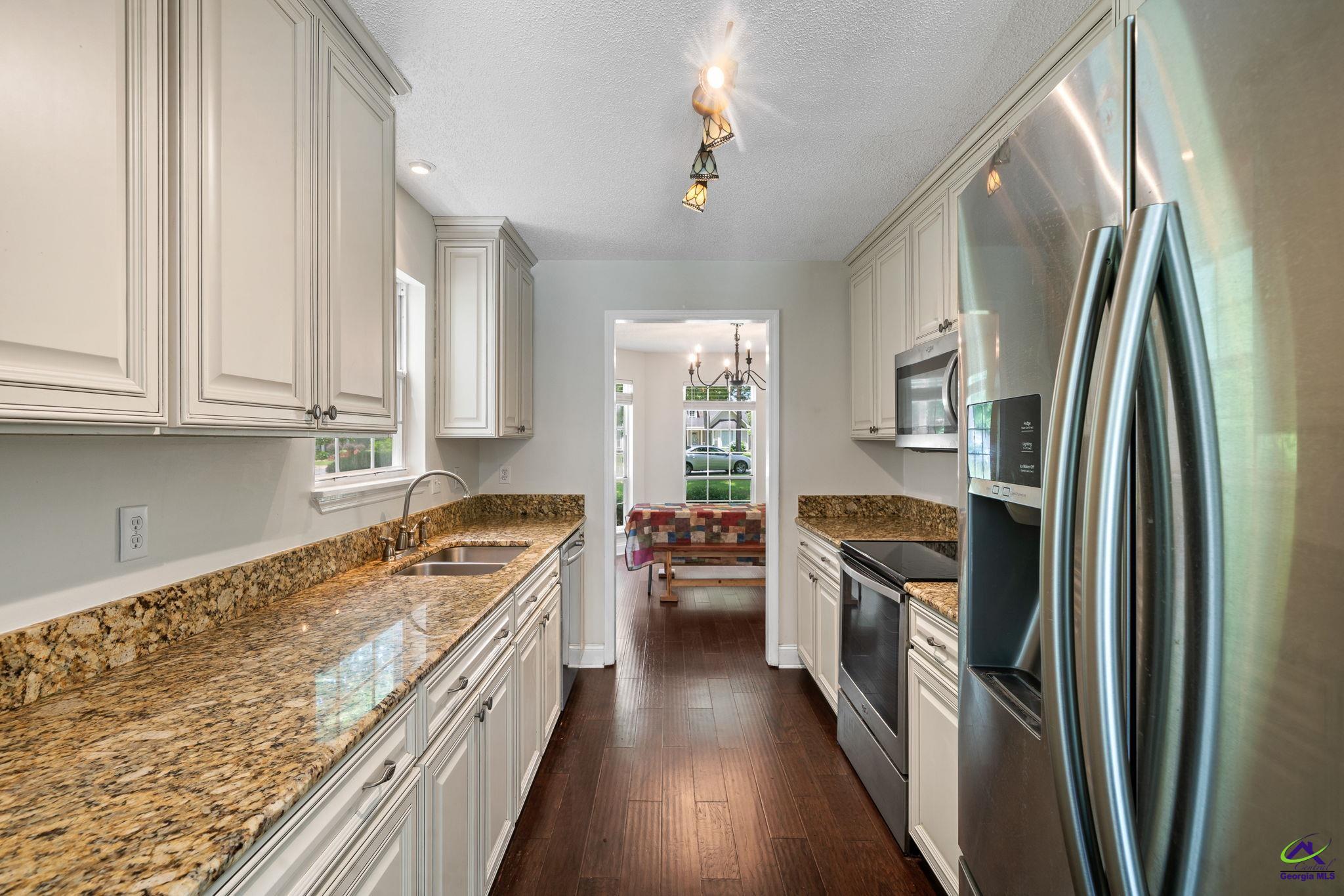 109 S Hiley Court