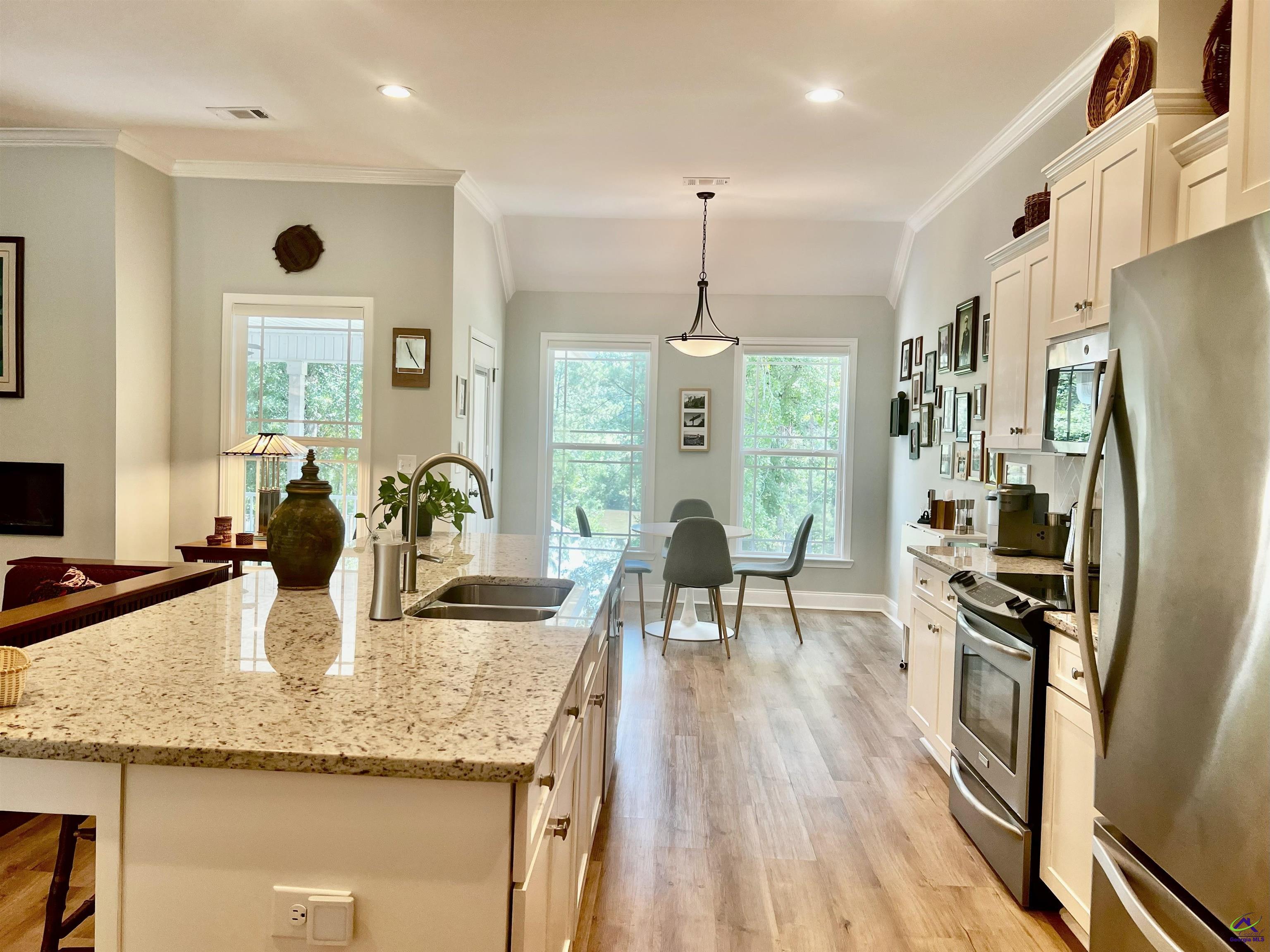 200 Wilsons Creek Bend