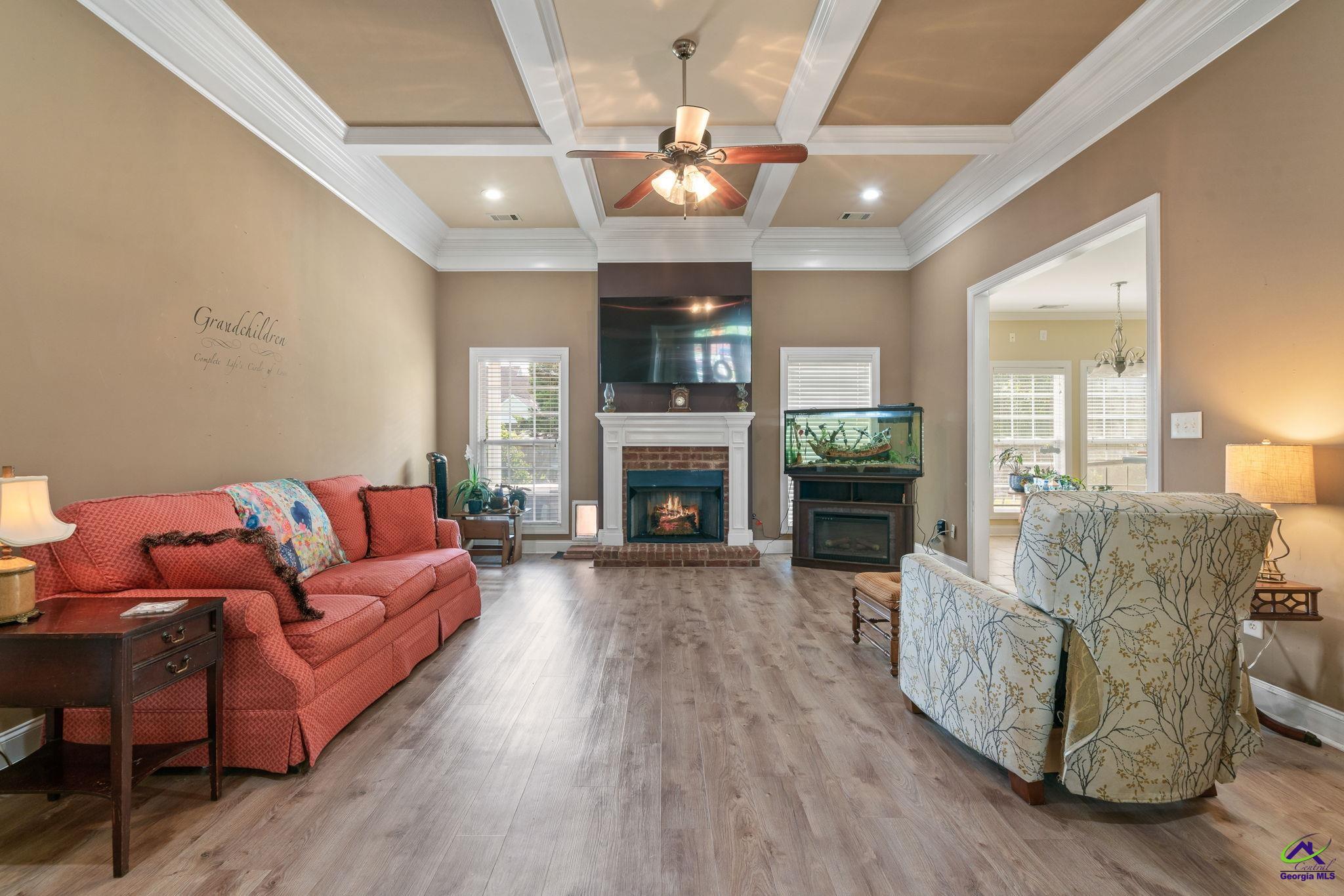 308 Live Oak Court
