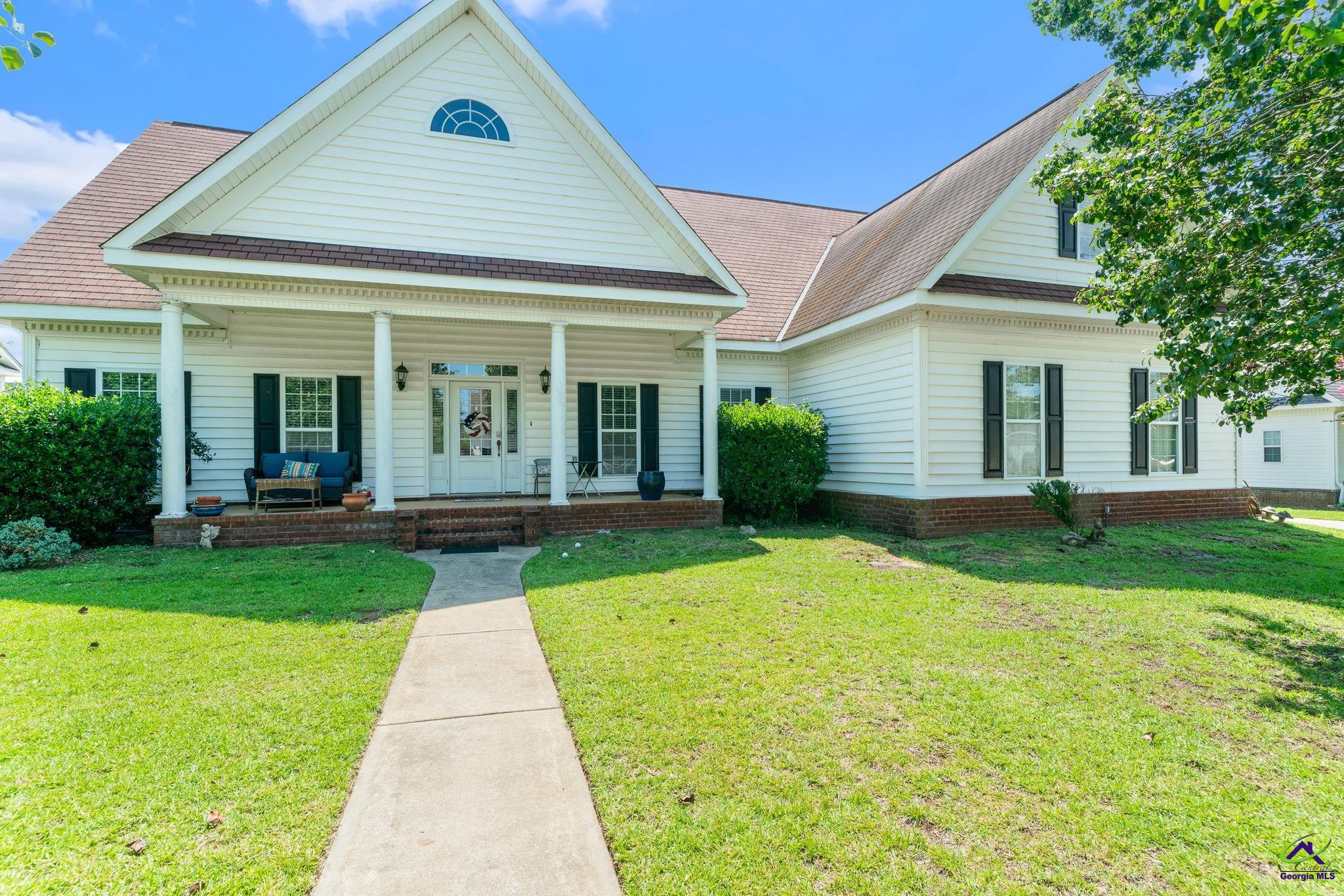 308 Live Oak Court