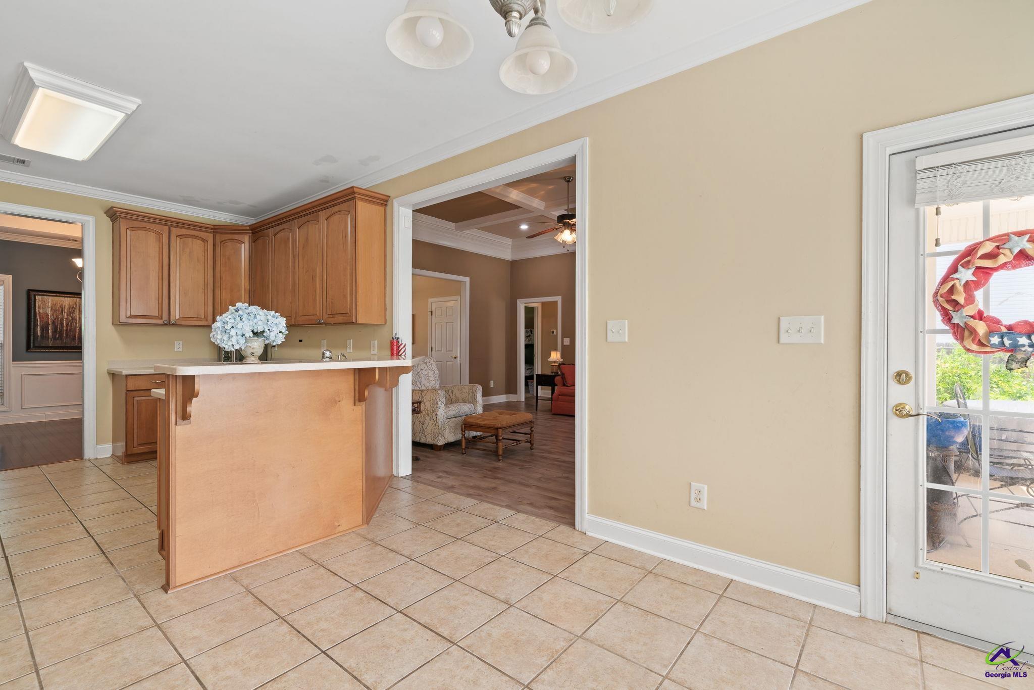 308 Live Oak Court