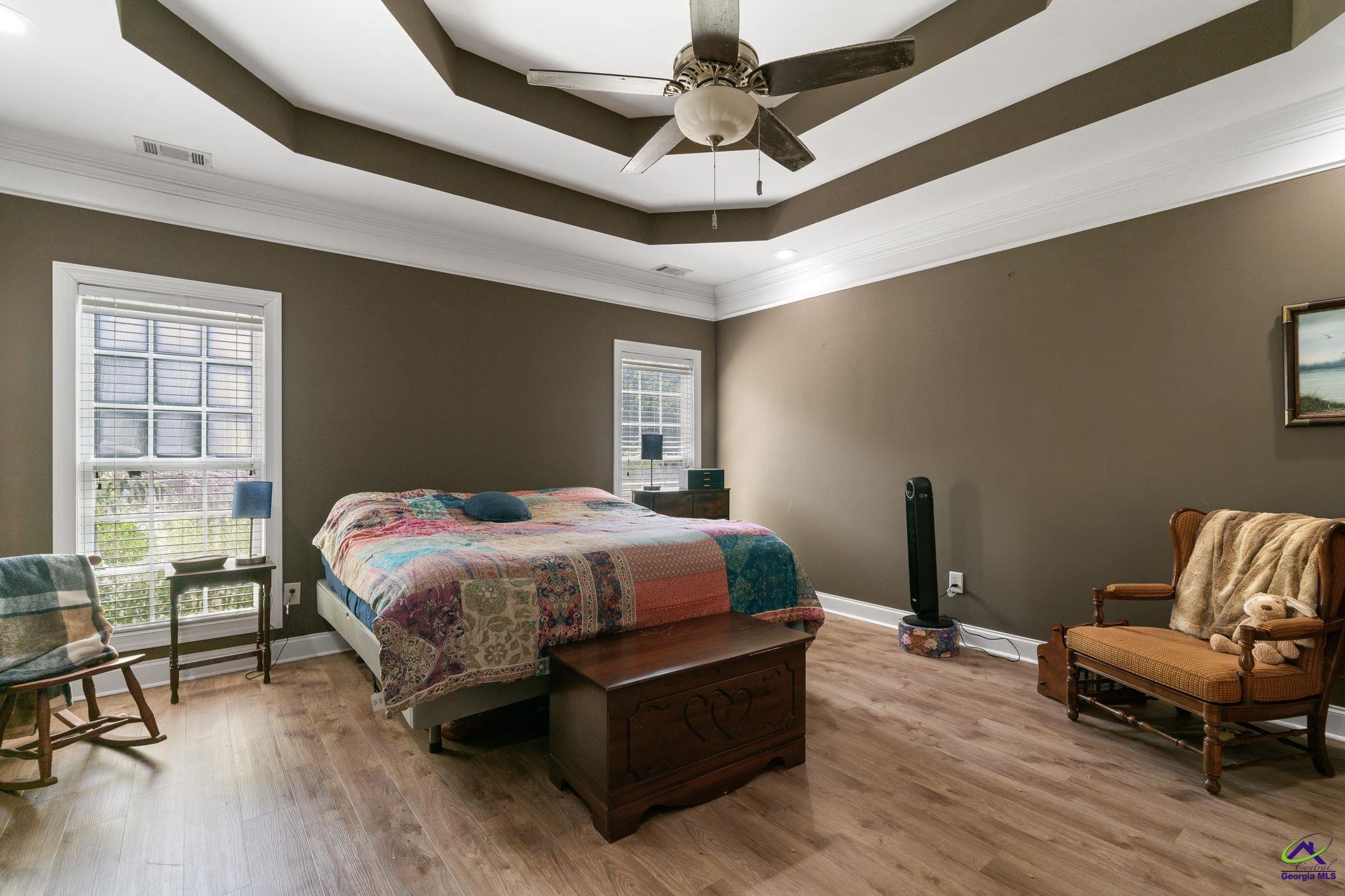308 Live Oak Court