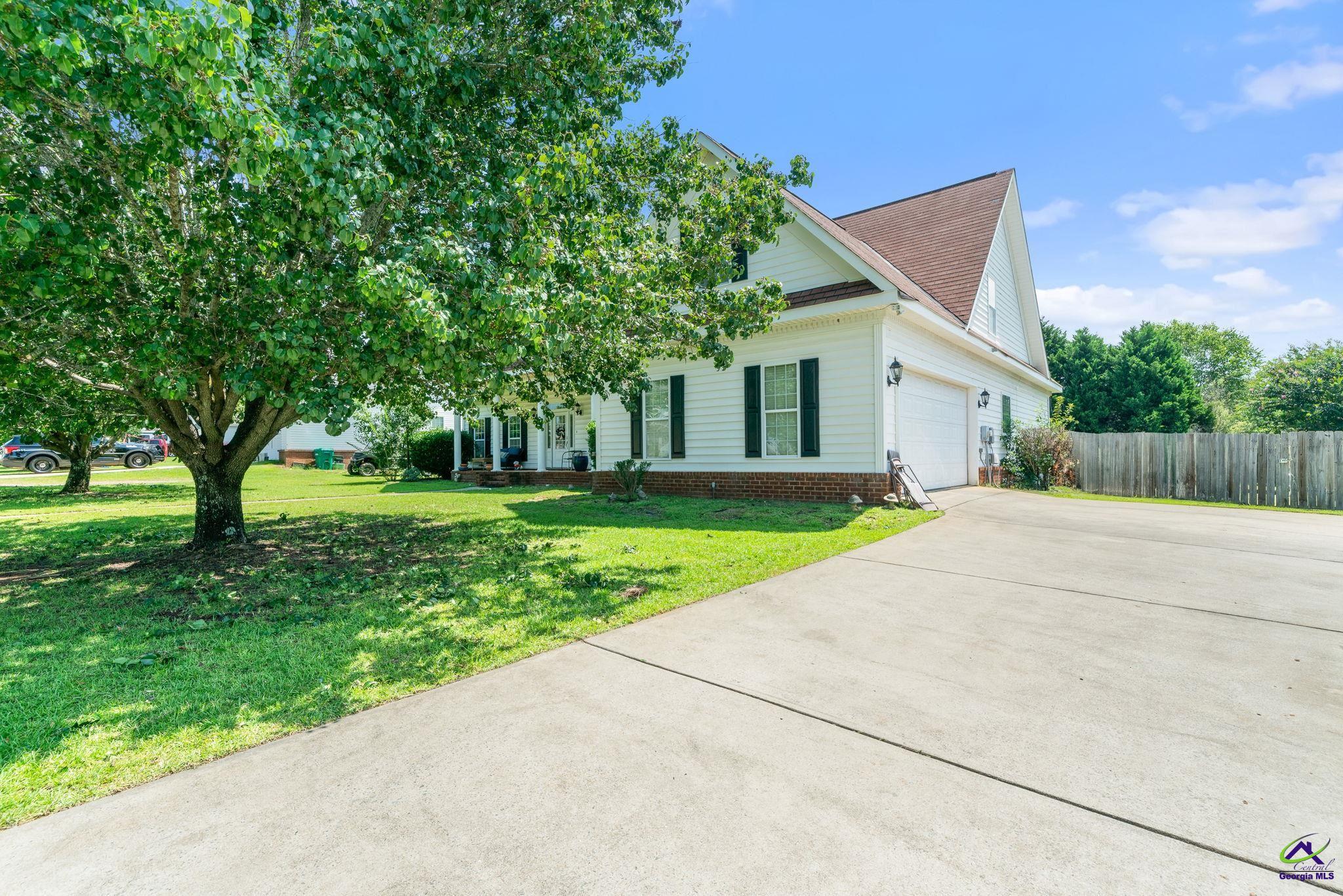 308 Live Oak Court