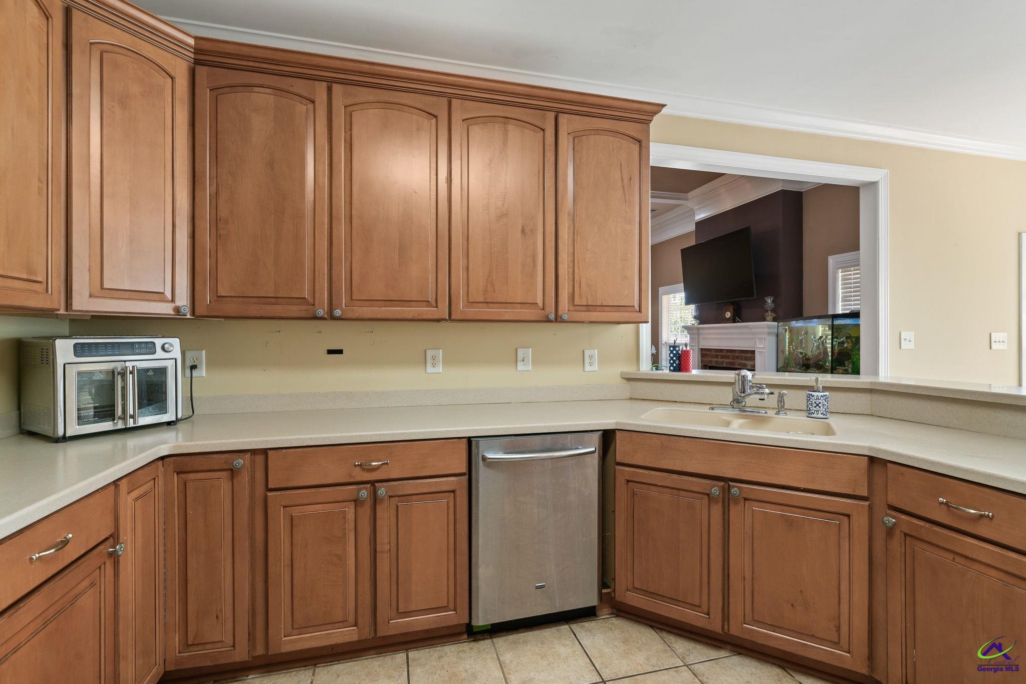 308 Live Oak Court