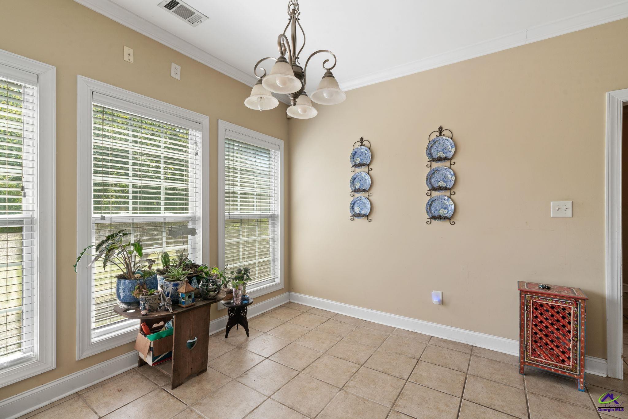 308 Live Oak Court
