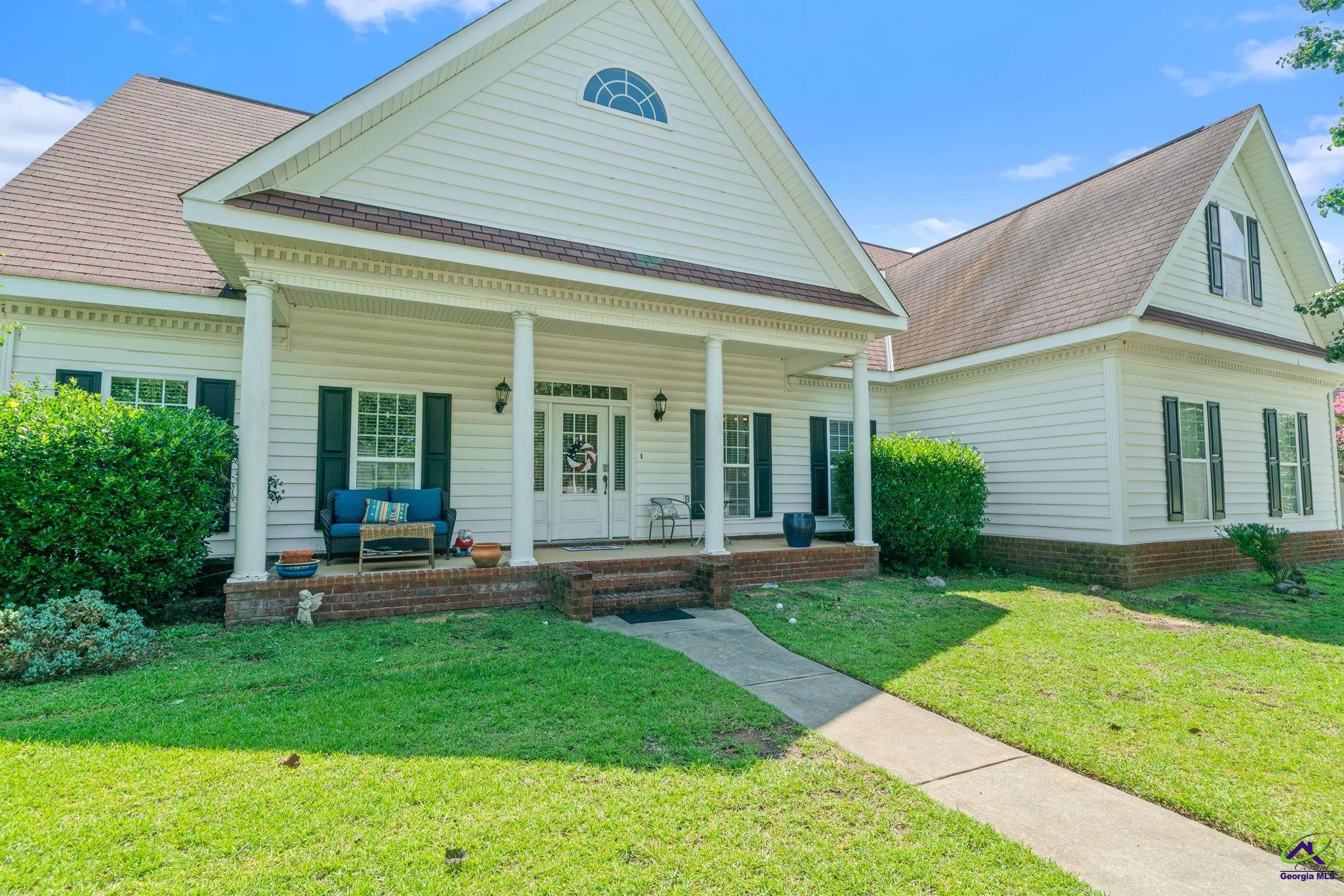 308 Live Oak Court