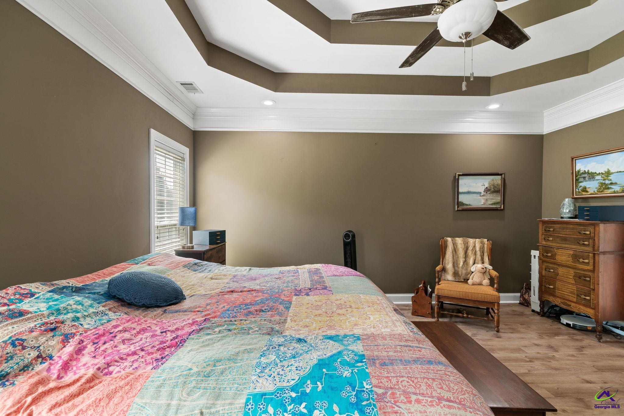 308 Live Oak Court