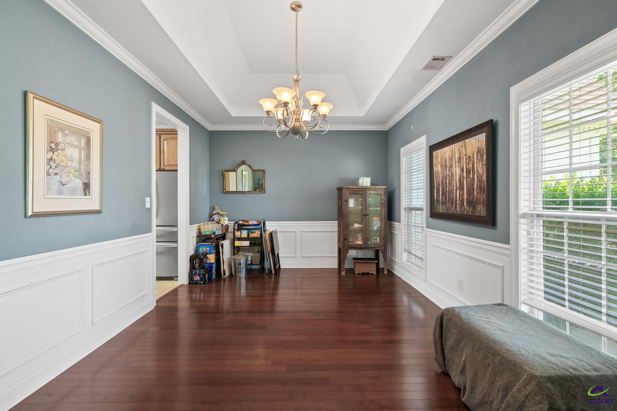 308 Live Oak Court
