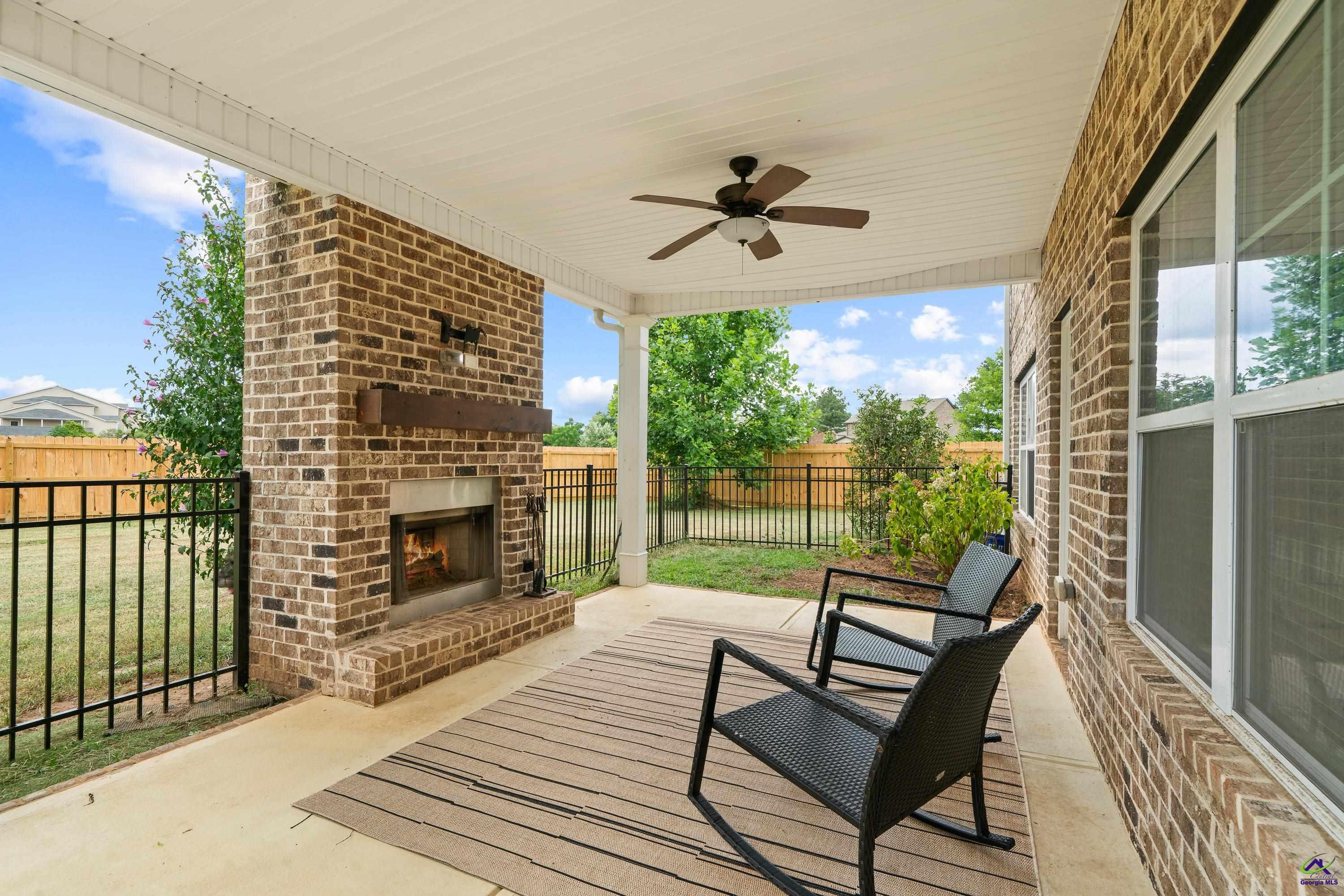 105 Grey Hawk Court