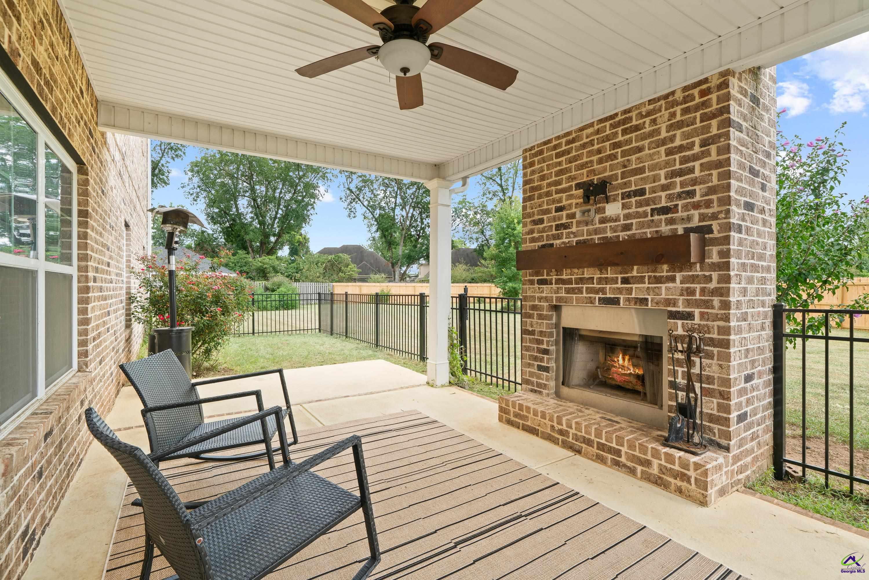 105 Grey Hawk Court