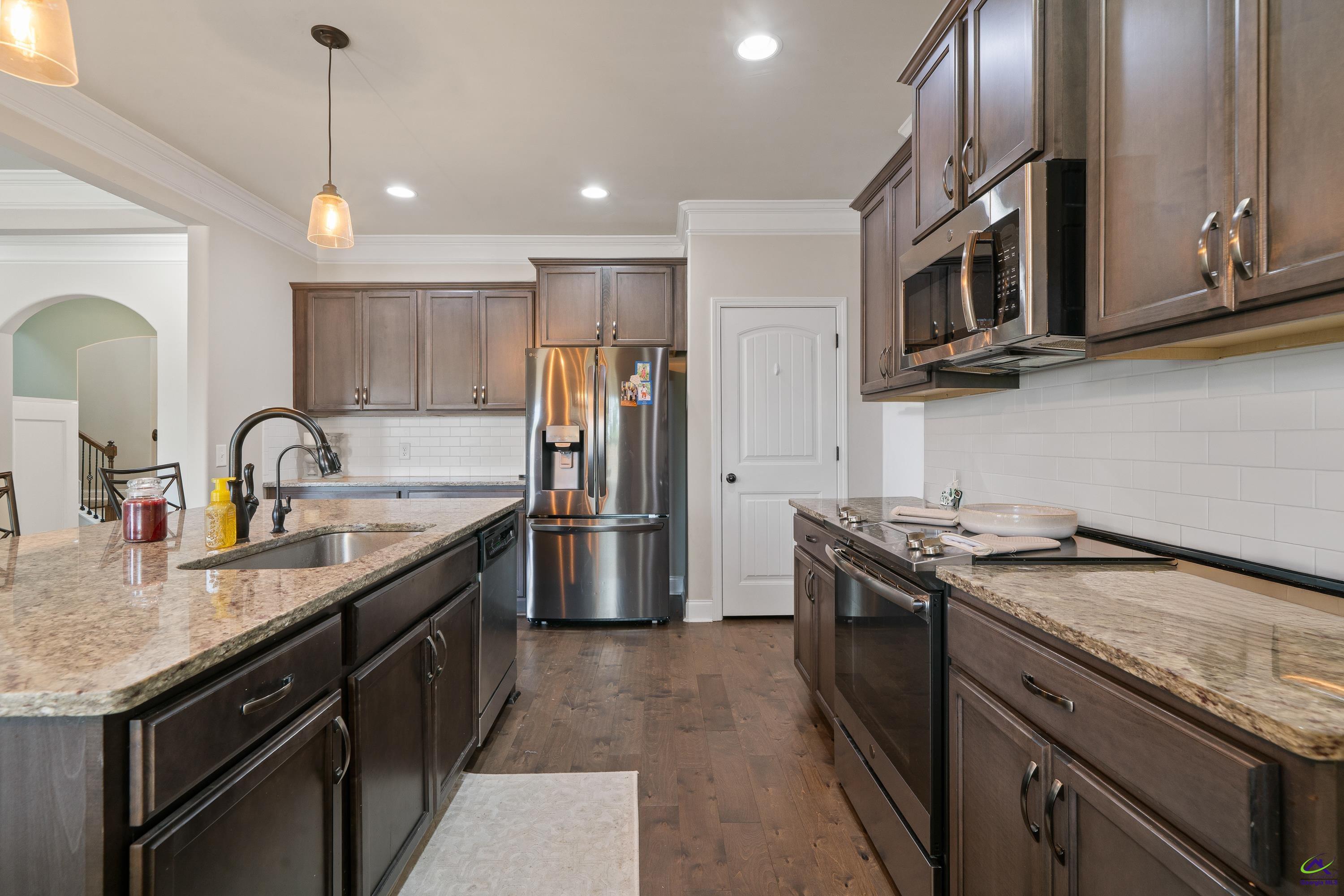 105 Grey Hawk Court