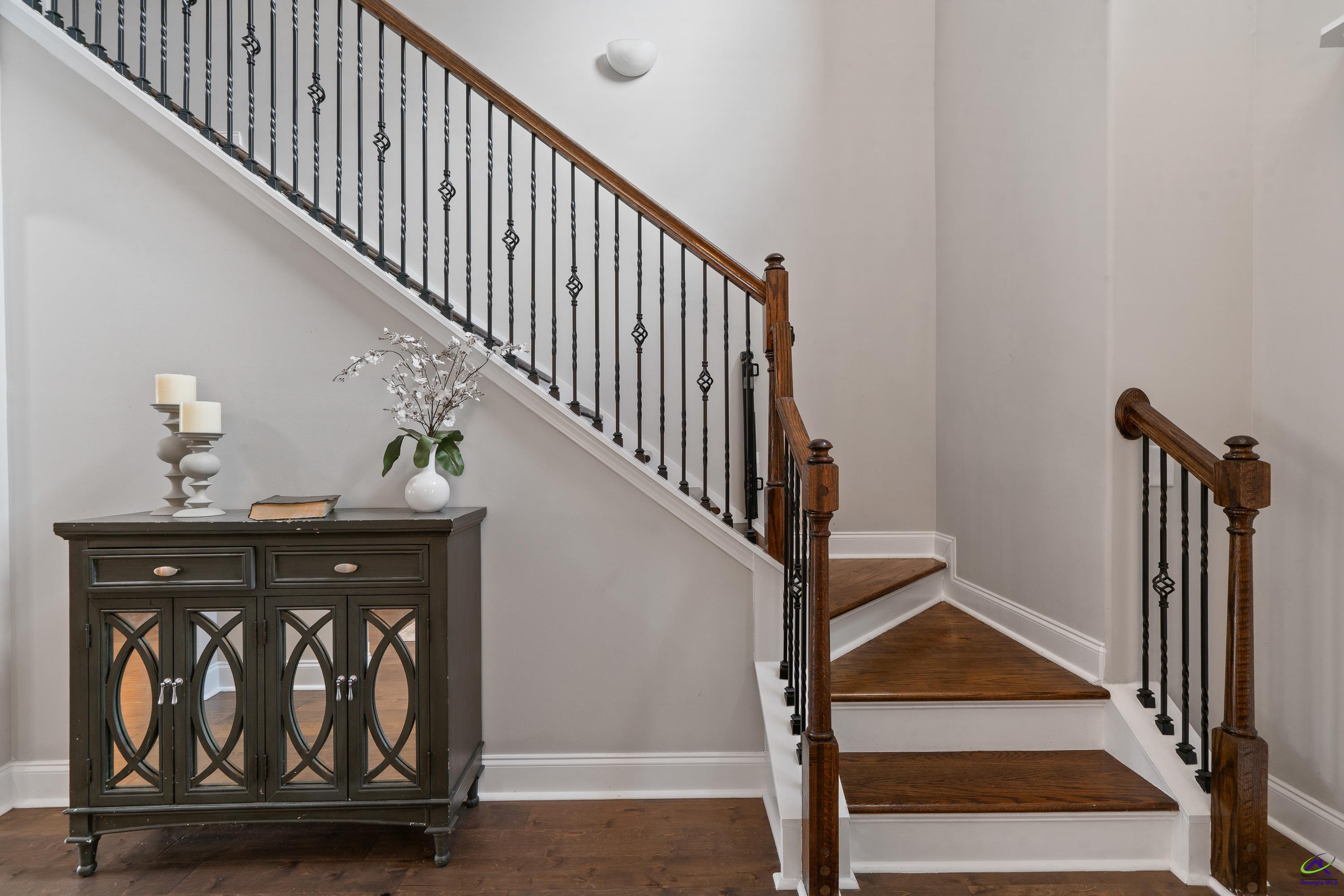 105 Grey Hawk Court