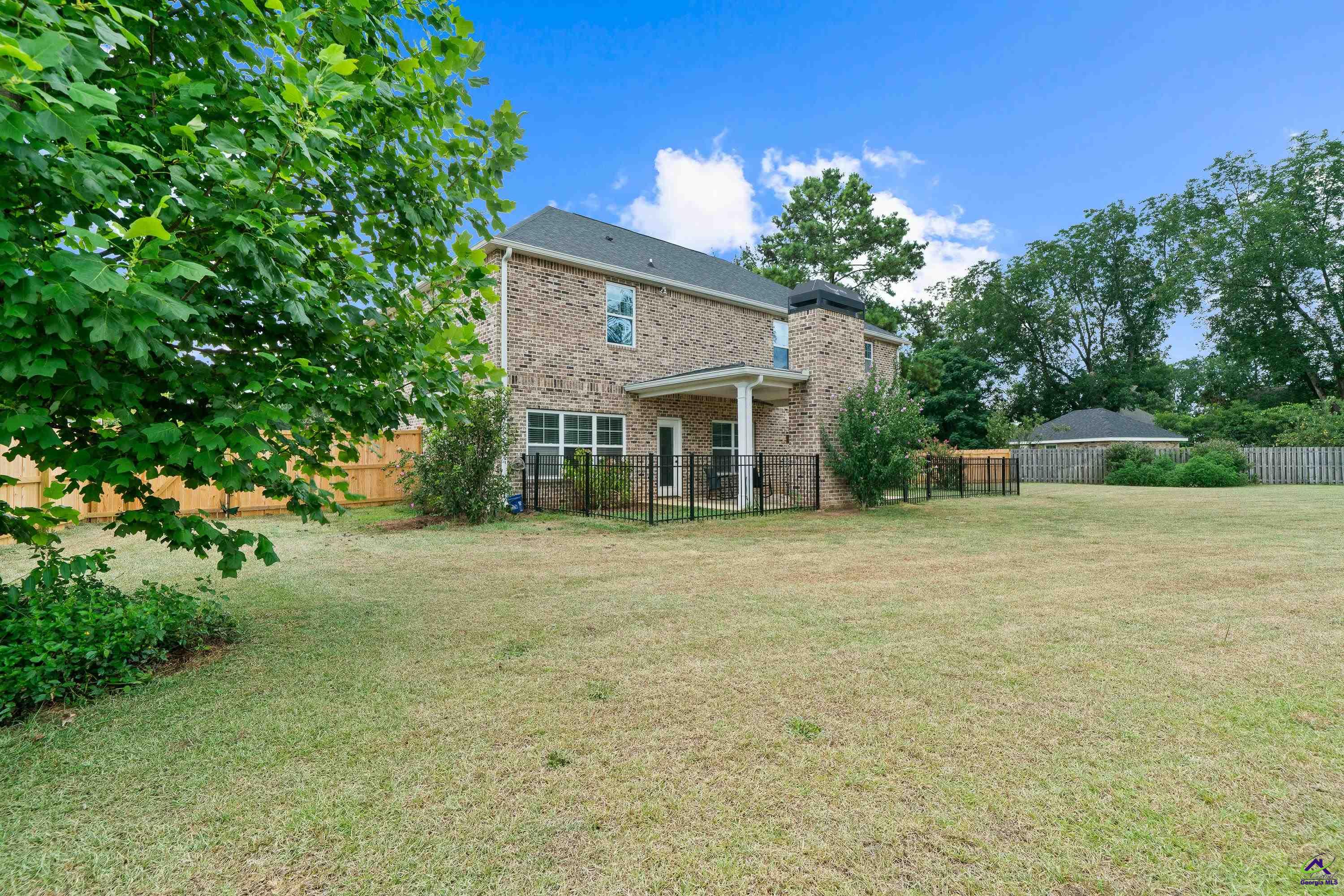 105 Grey Hawk Court