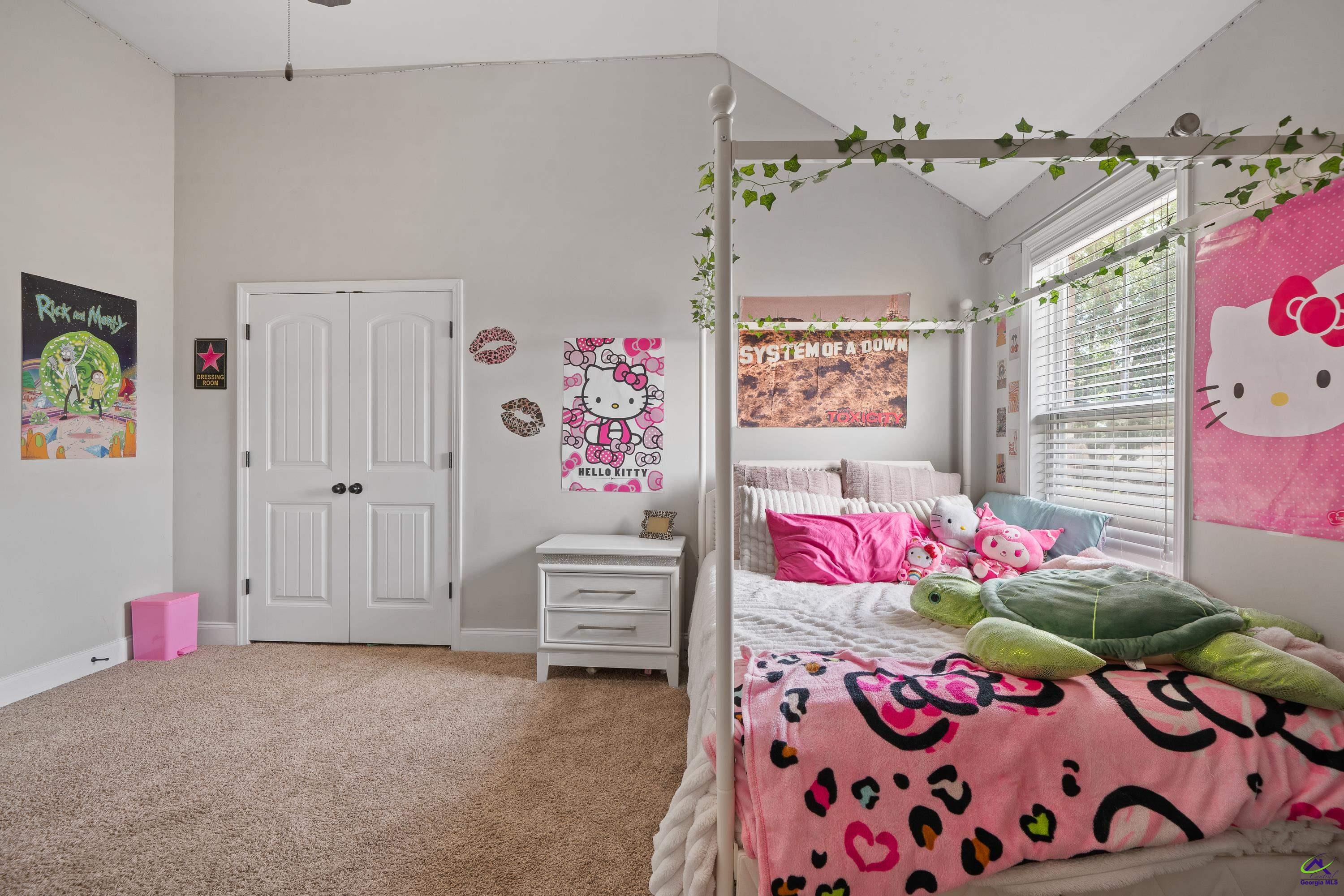 105 Grey Hawk Court