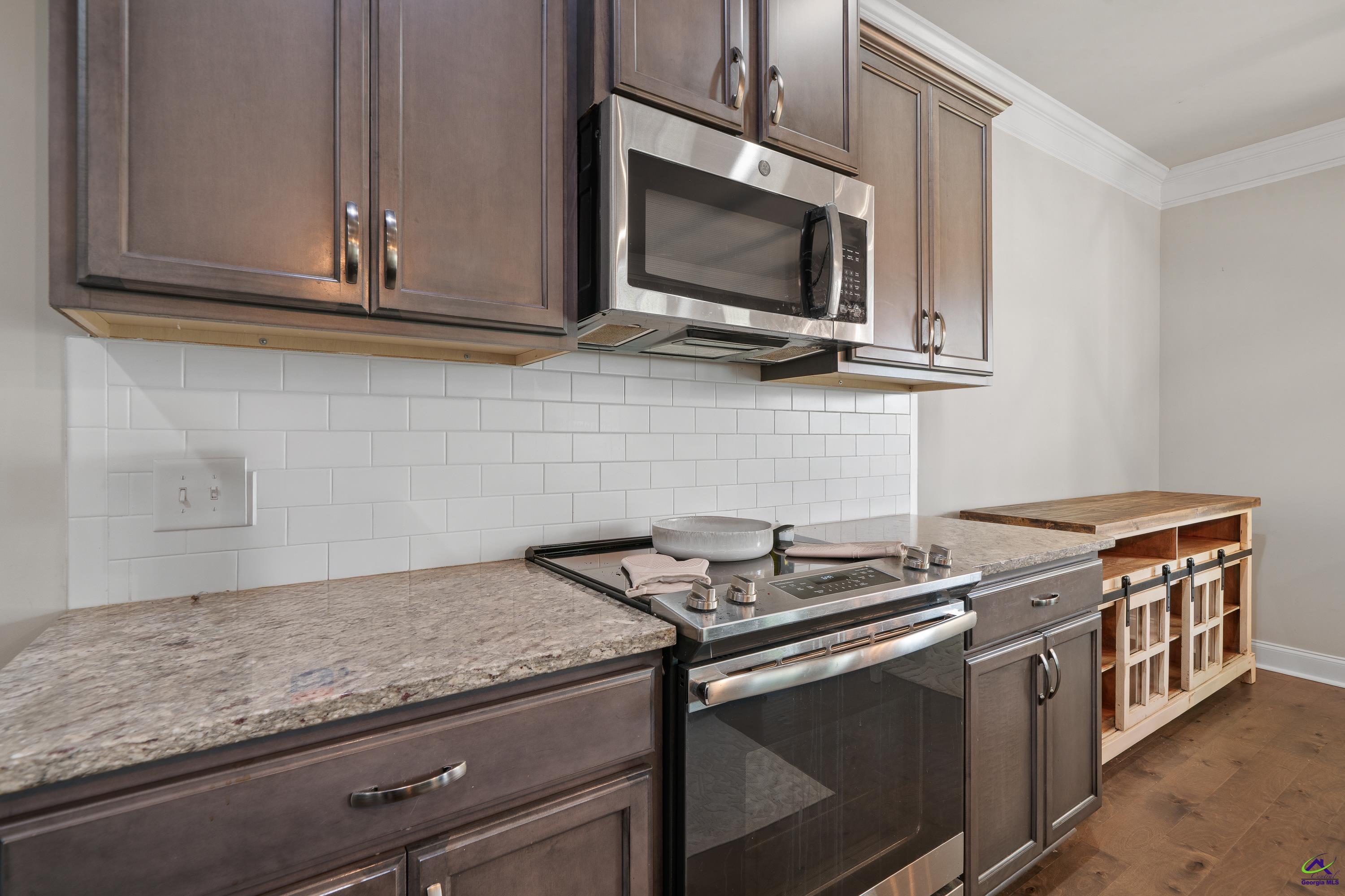 105 Grey Hawk Court