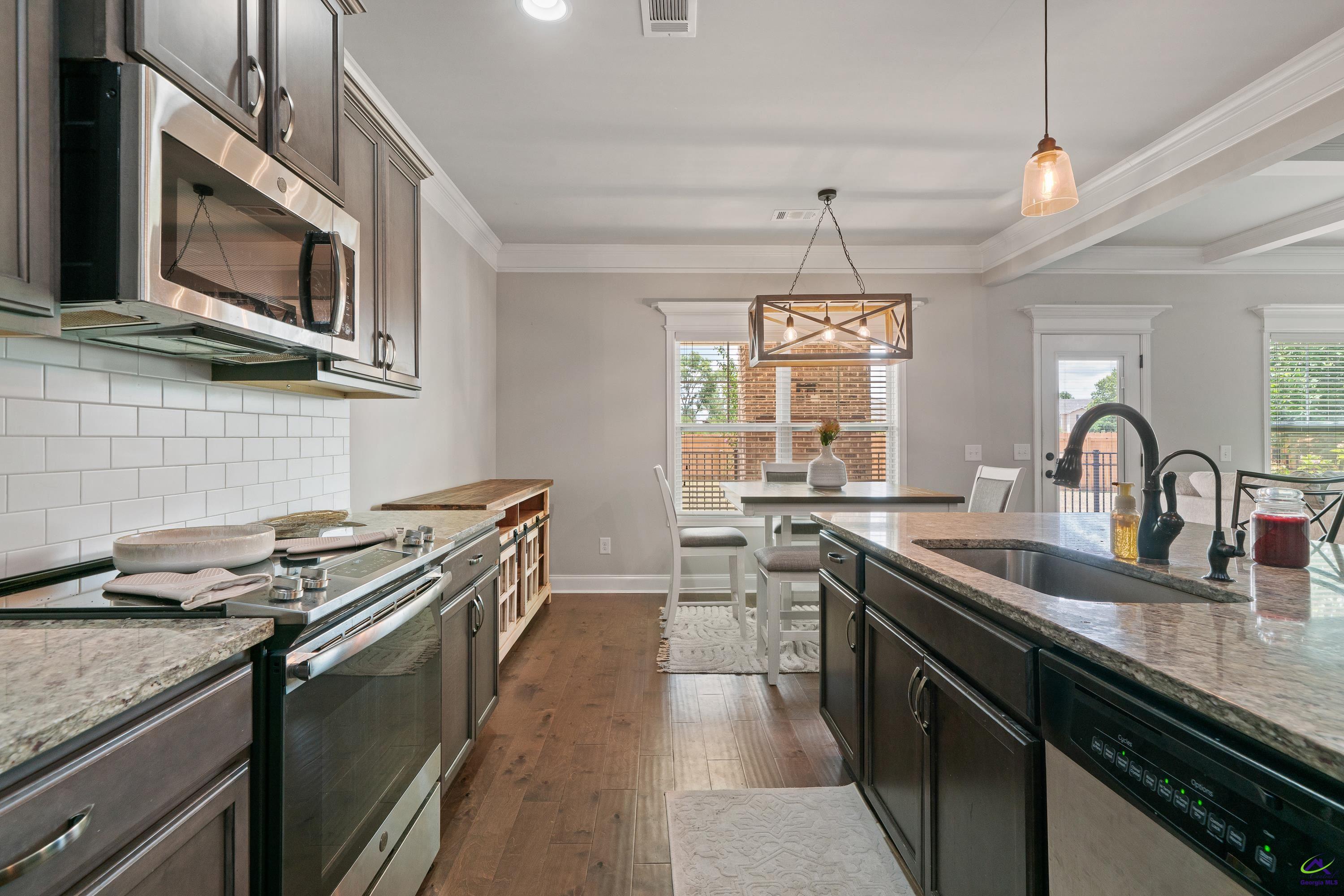 105 Grey Hawk Court