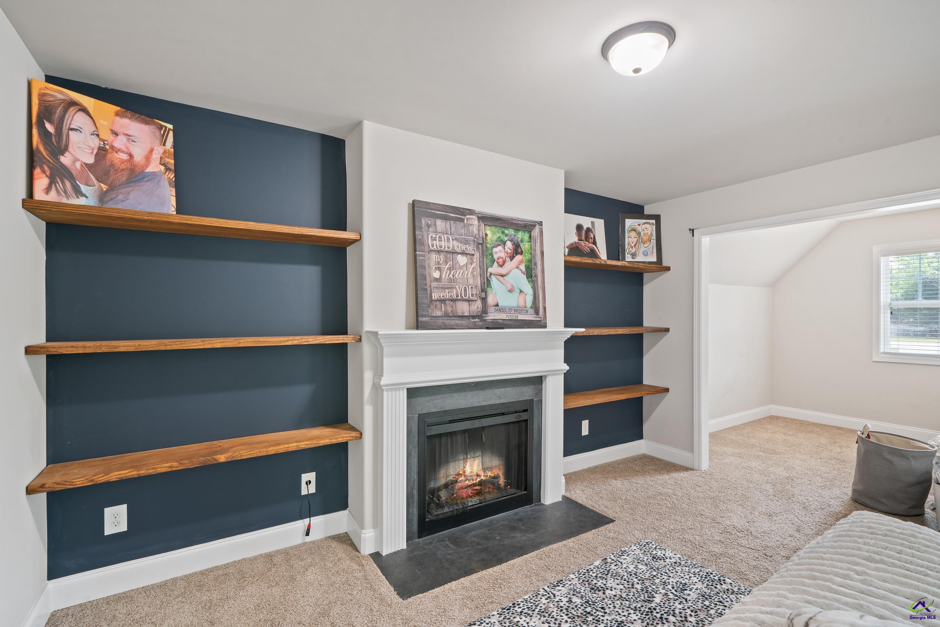 105 Grey Hawk Court