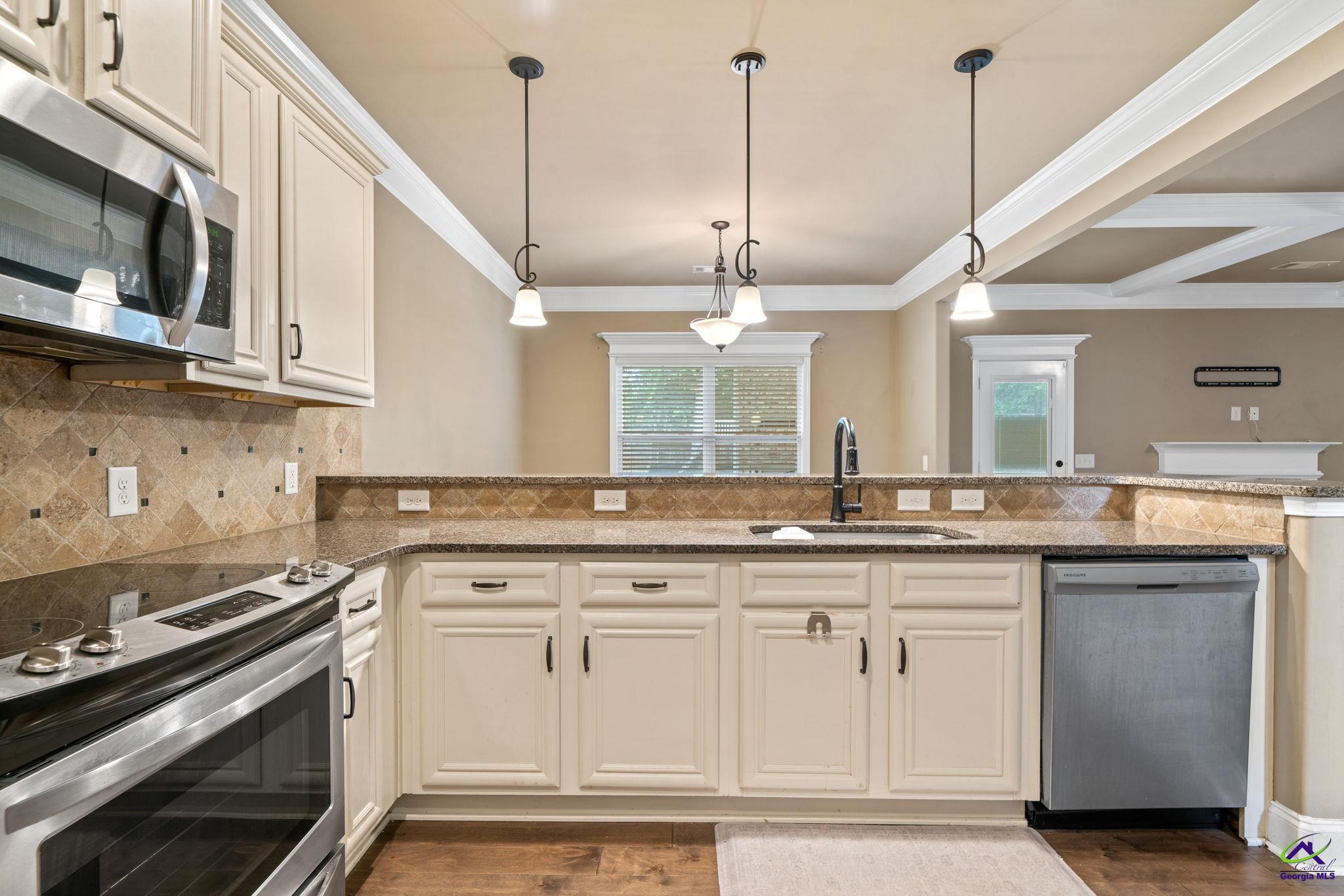 416 Red Hawk Pointe