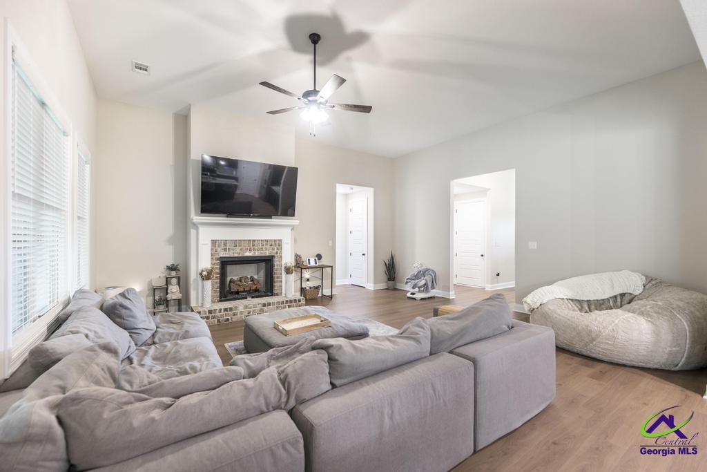 409 Cannon Point Drive