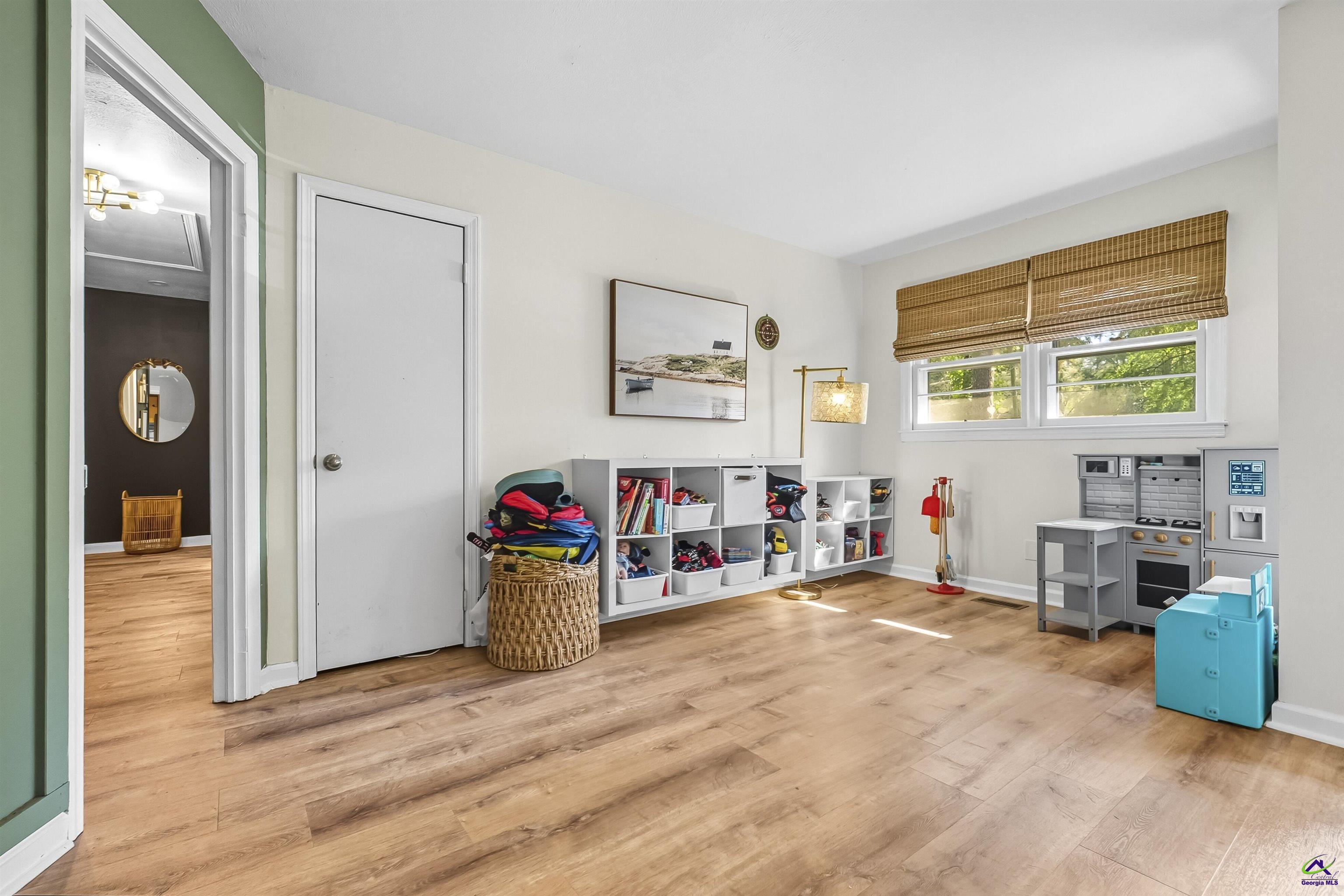 213 Ashby Way