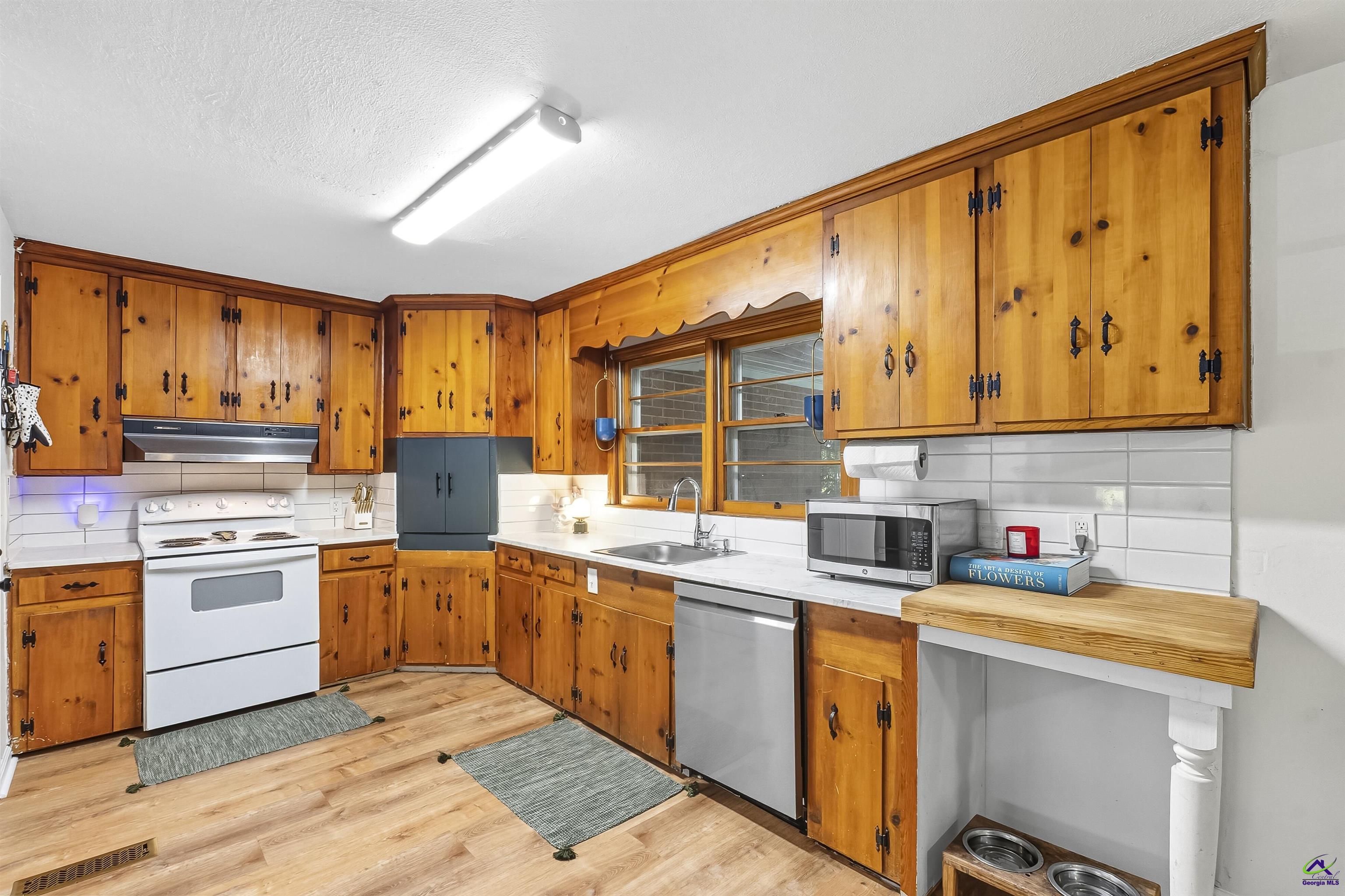 213 Ashby Way