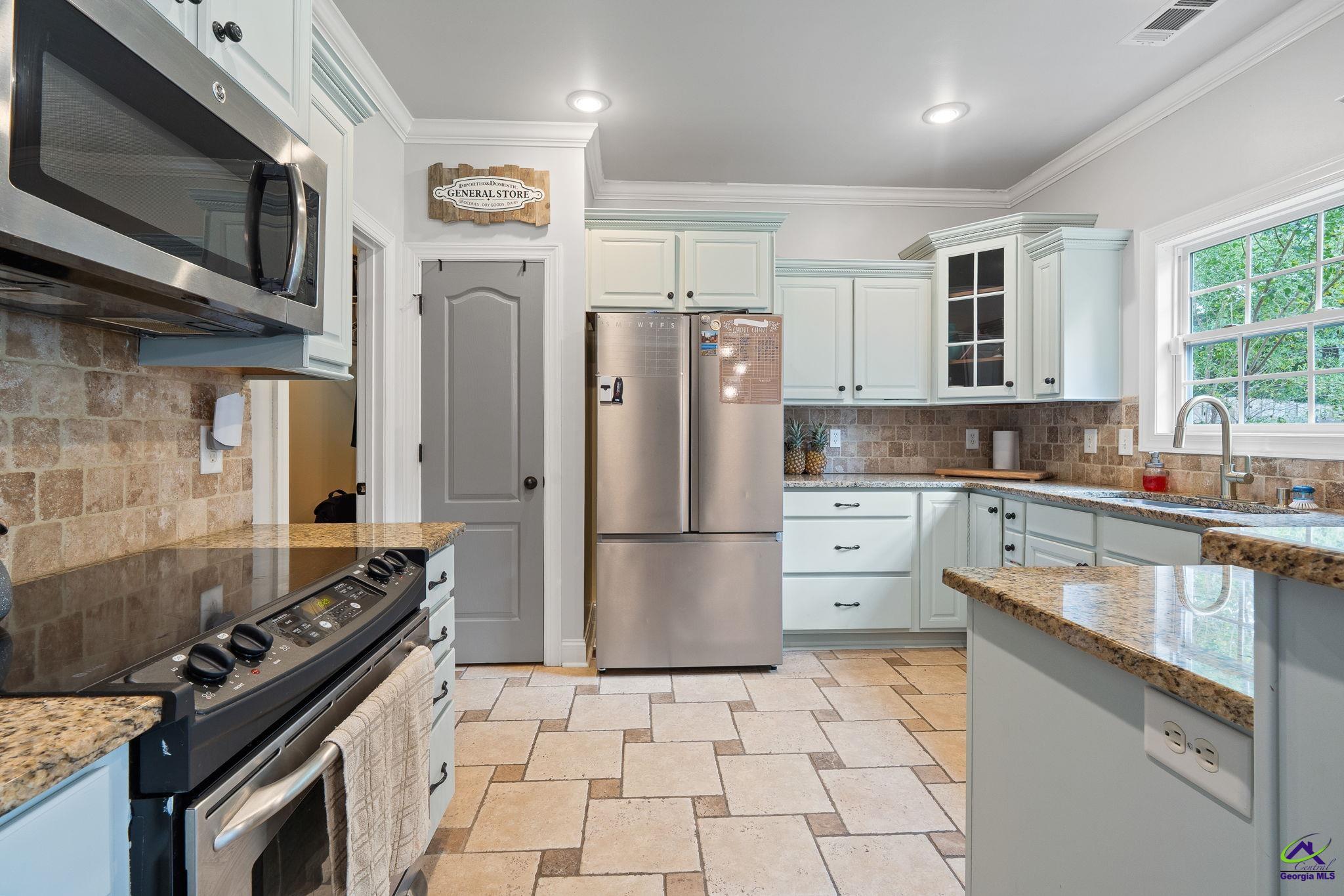 412 Arlington Falls Court