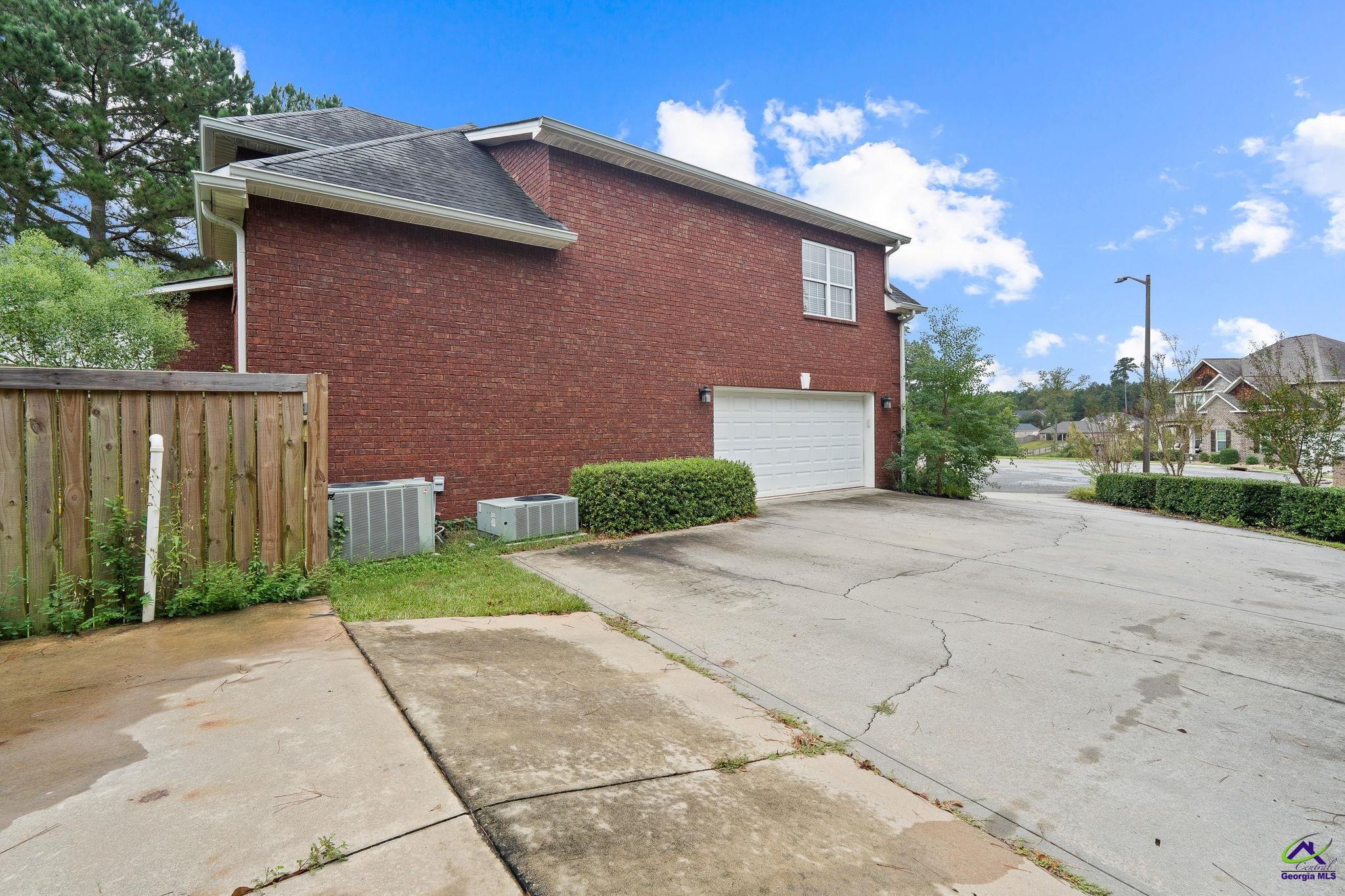 412 Arlington Falls Court