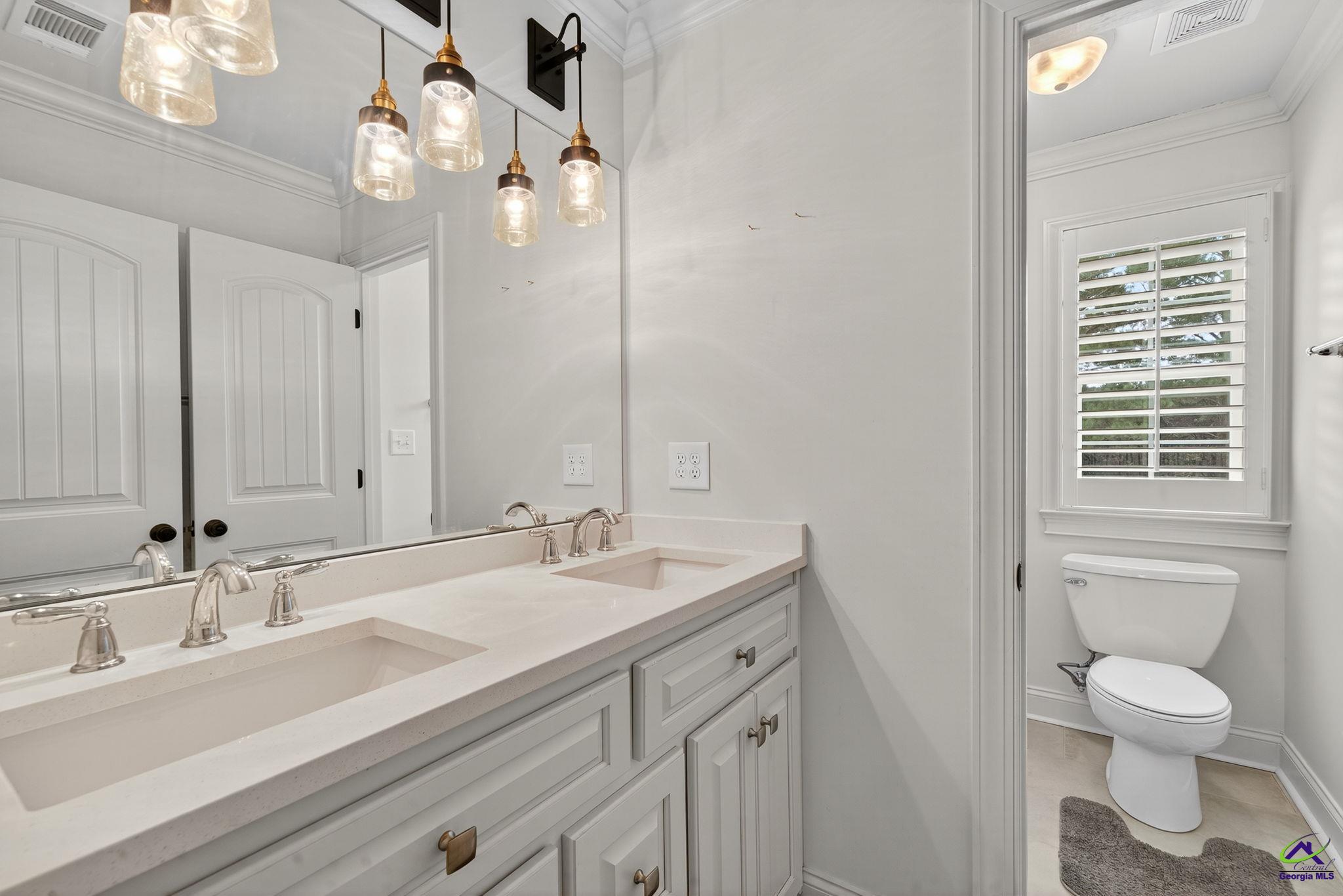 45 Worthington Circle