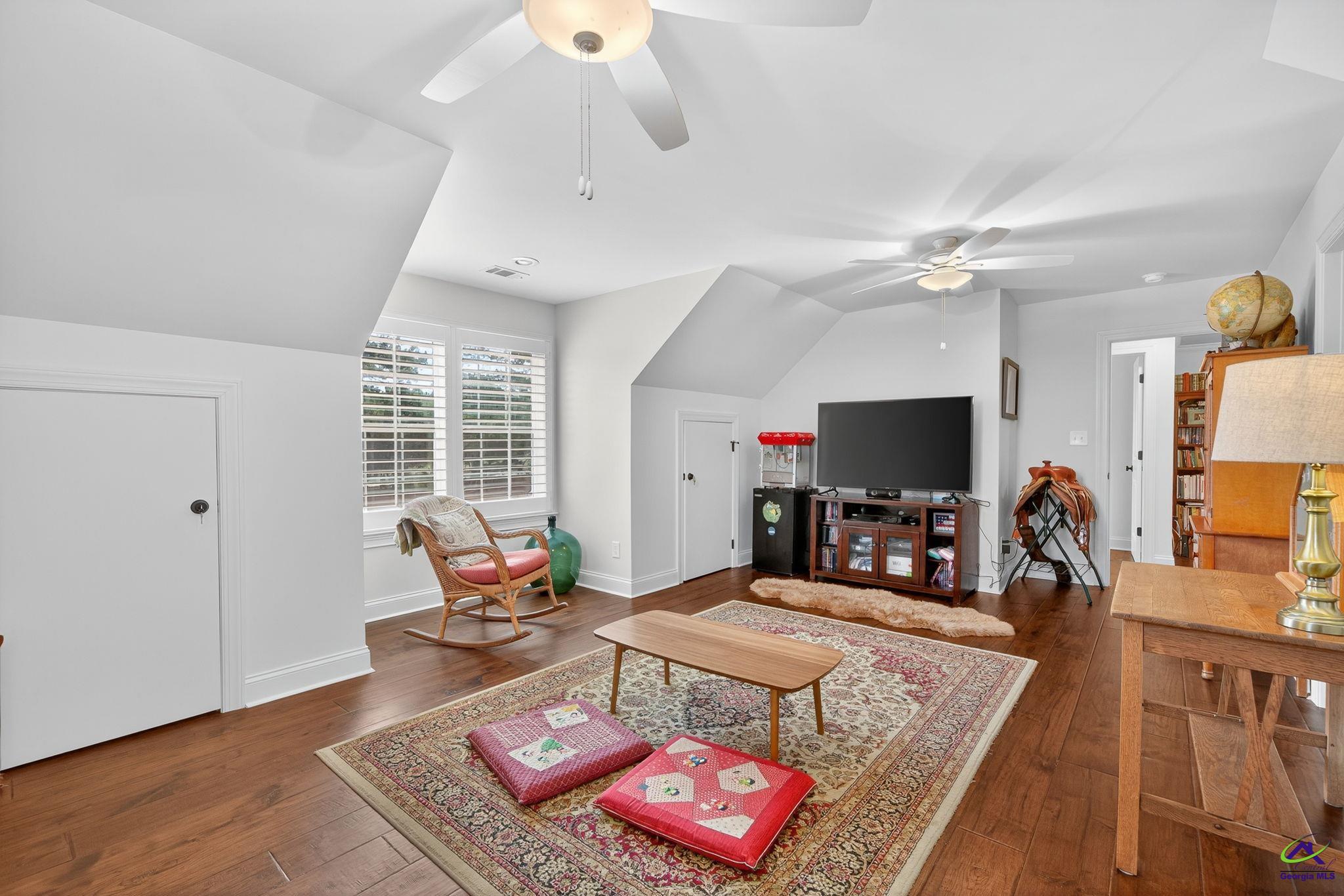 45 Worthington Circle