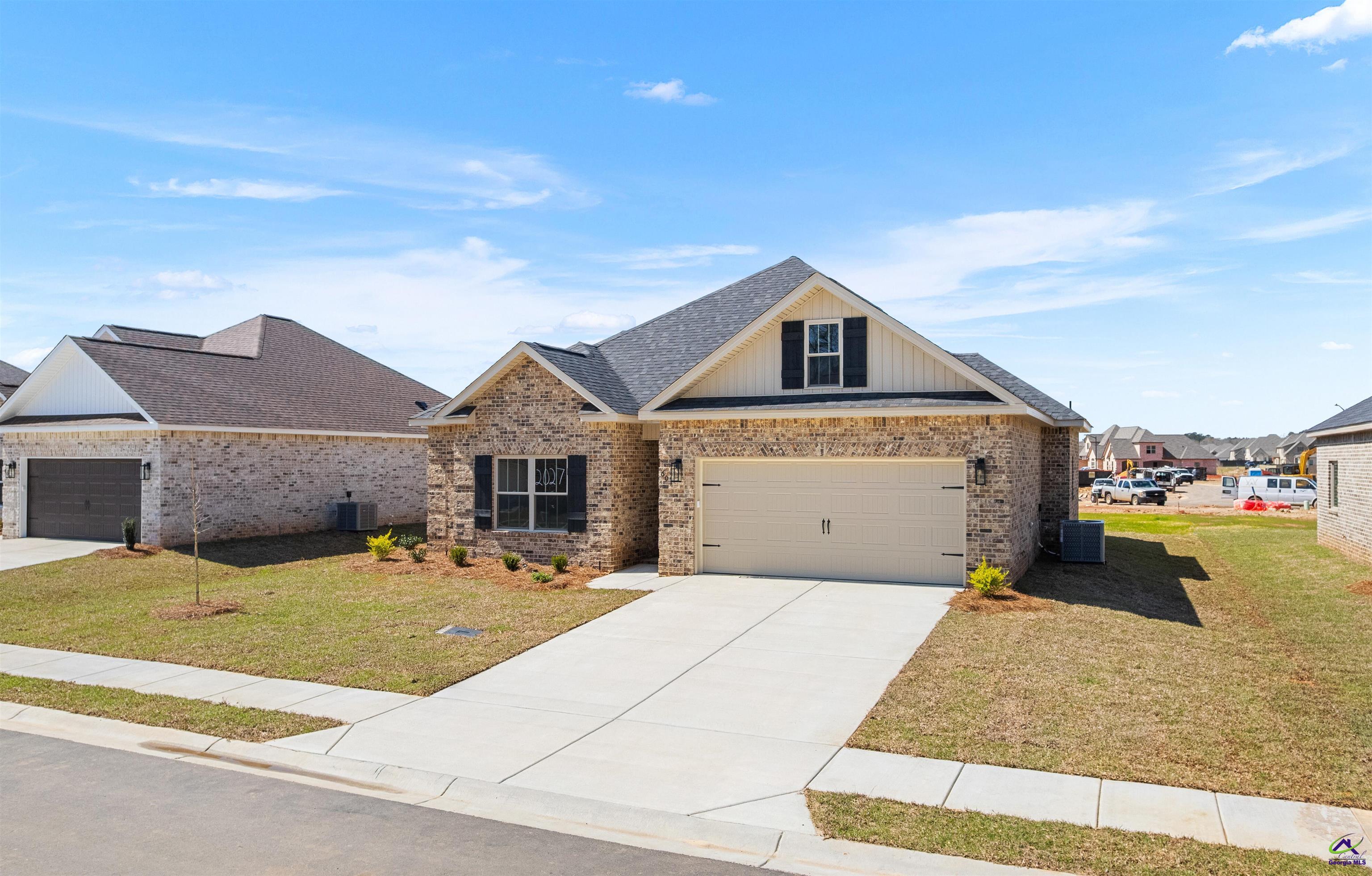 607 Bristleleaf Path