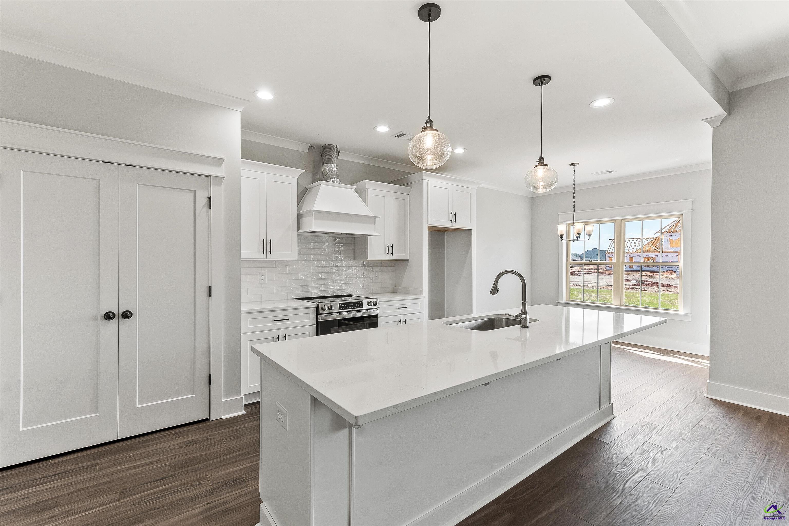 607 Bristleleaf Path