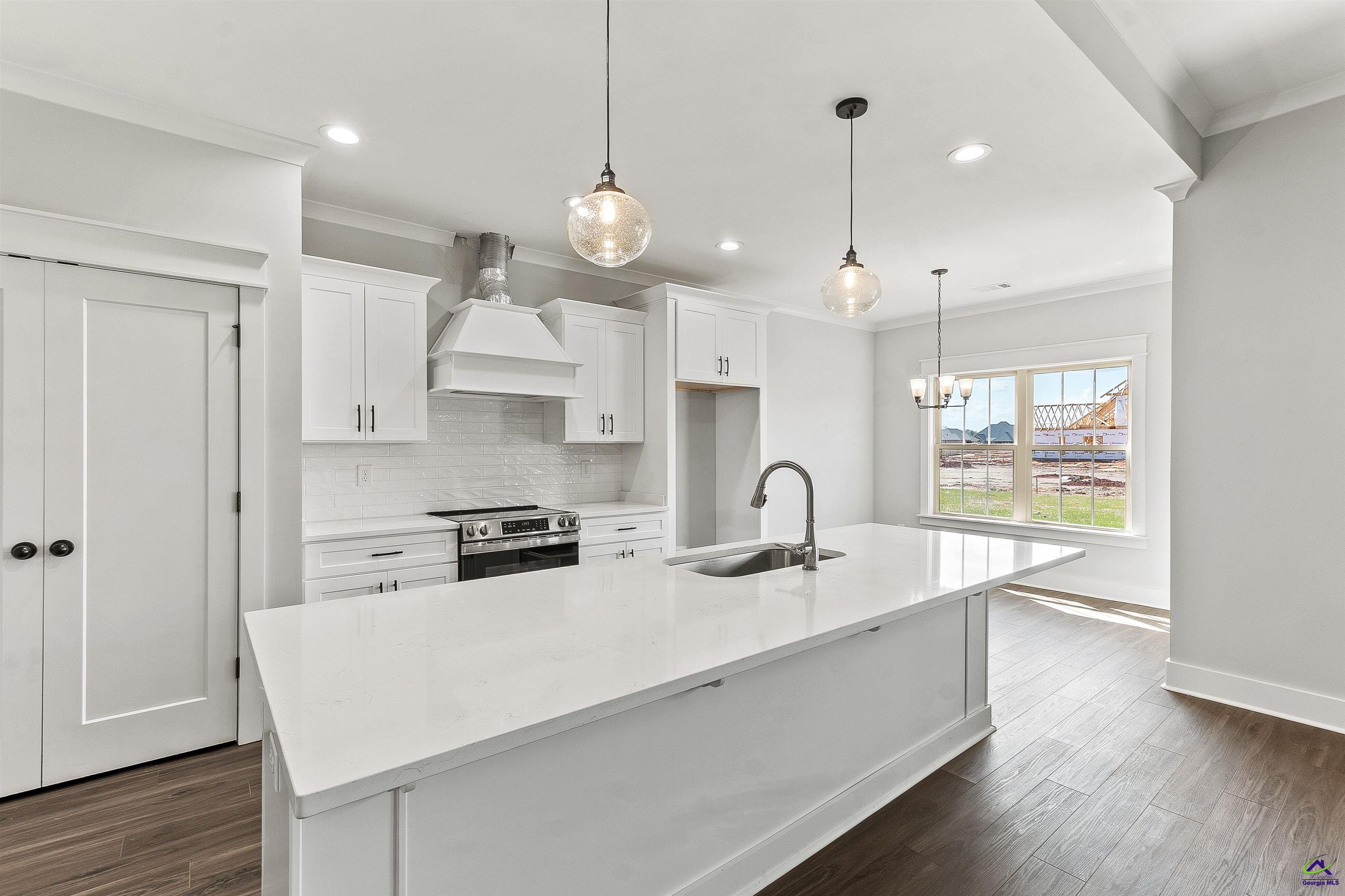 607 Bristleleaf Path